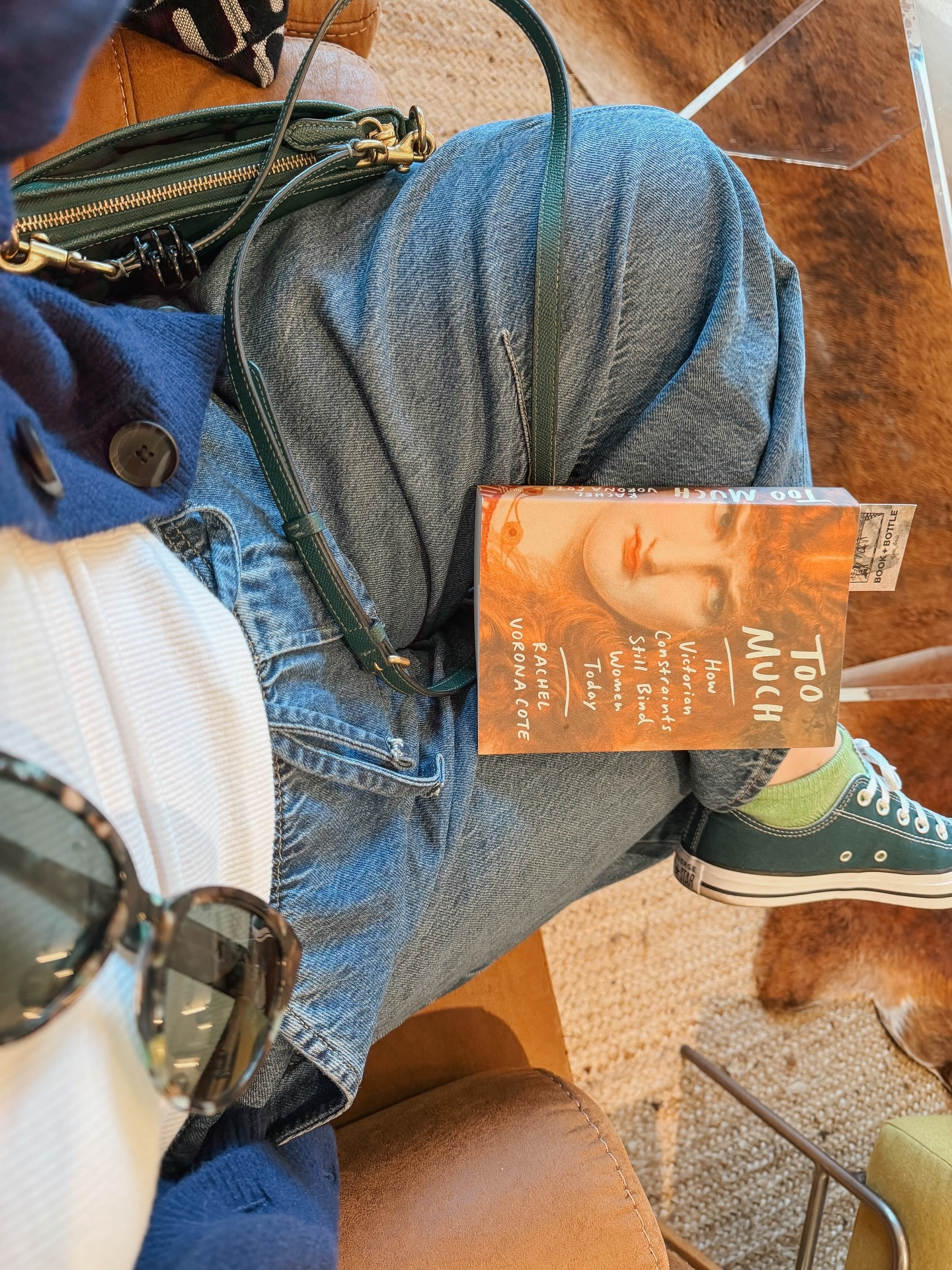 Always bring a book 📖 plus my growing cat book collection, of which I am very proud ✨🐾