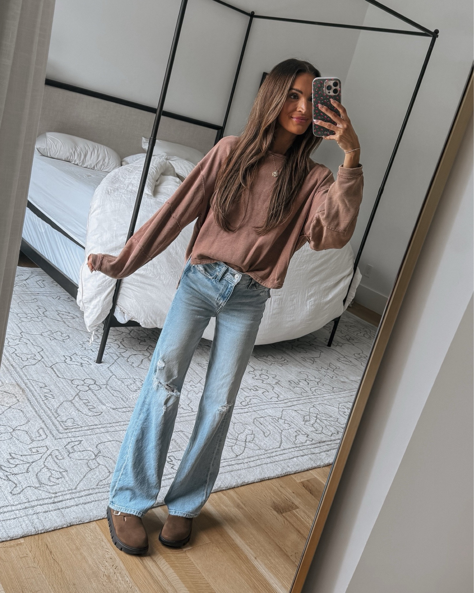 casual fall outfit 🍂


#freepeople #falloutfit #outfitidea #momoutfir #birkenstocks