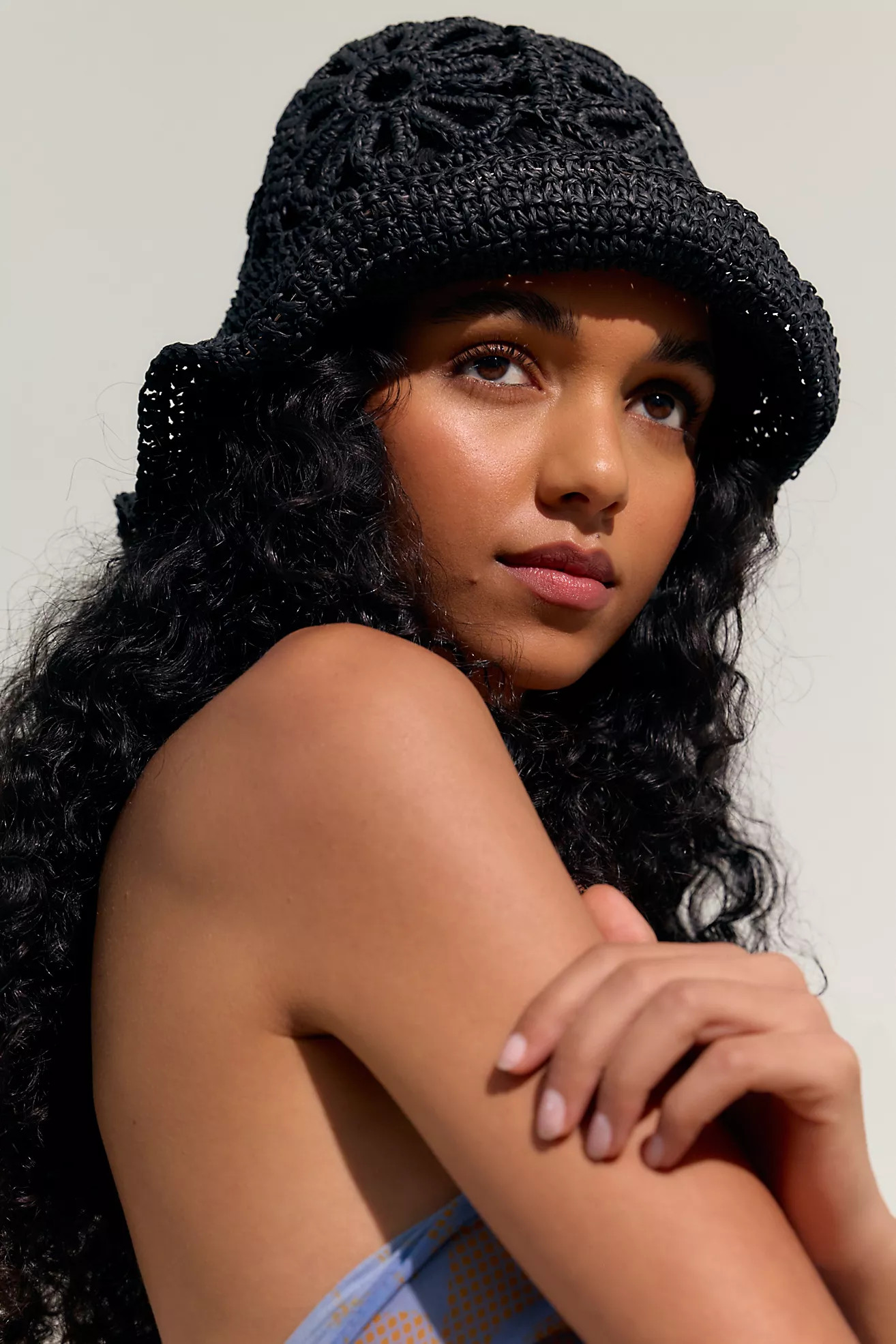 Cut-Out Daisy Crochet Straw Bucket Hat | Free People (UK)