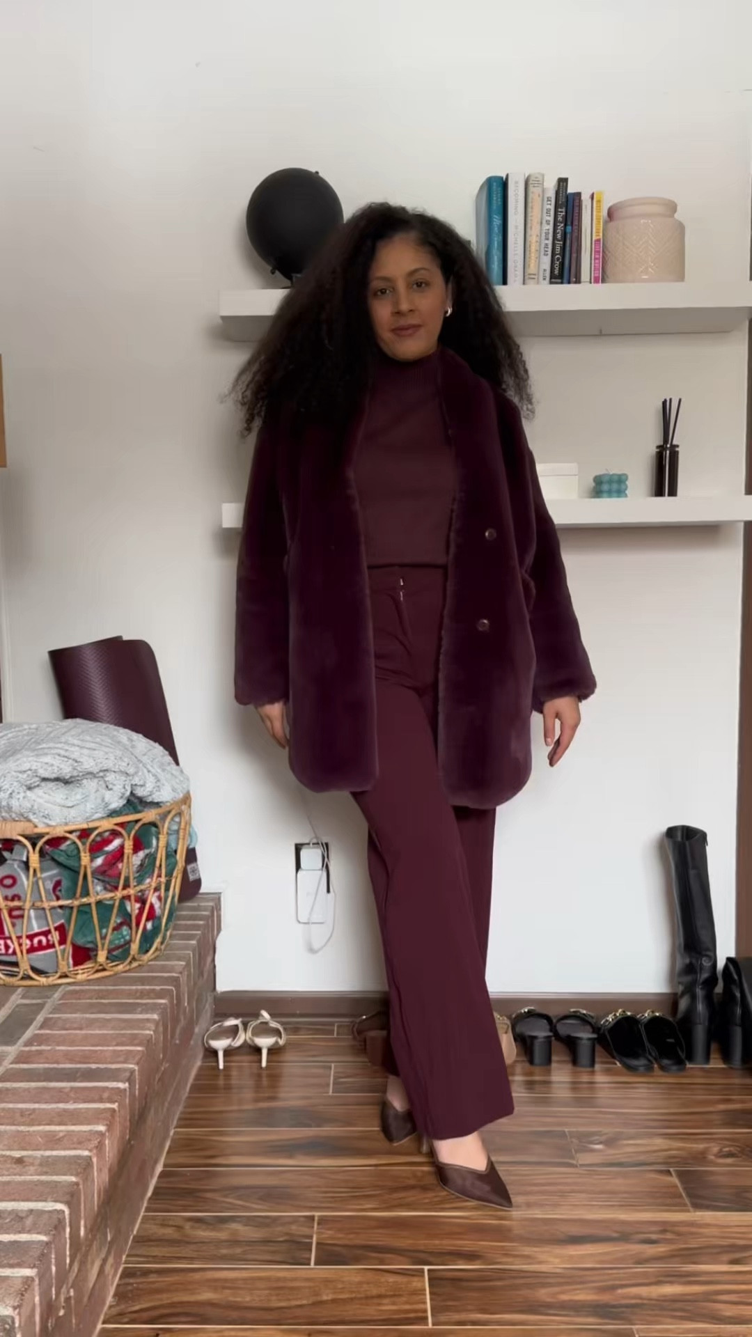 Monochrome/ Monochromatic/ Burgundy 

#LTKMidsize #LTKWorkwear #LTKStyleTip