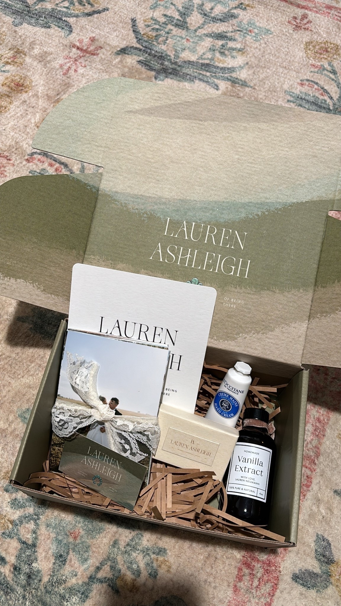 thank you boxes! linking as much as I can, or adding similar options. 



#LTKFallSale #LTKWedding #LTKFindsUnder50