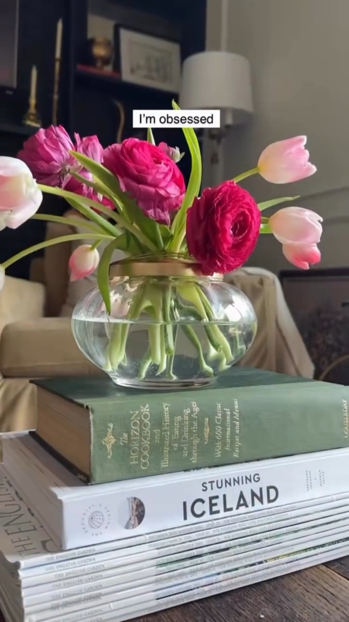 Have you seen a vase like this before?

I’m on the hunt for more rose vases with a built in flower frog from my thrift stores!!! #thriftrich