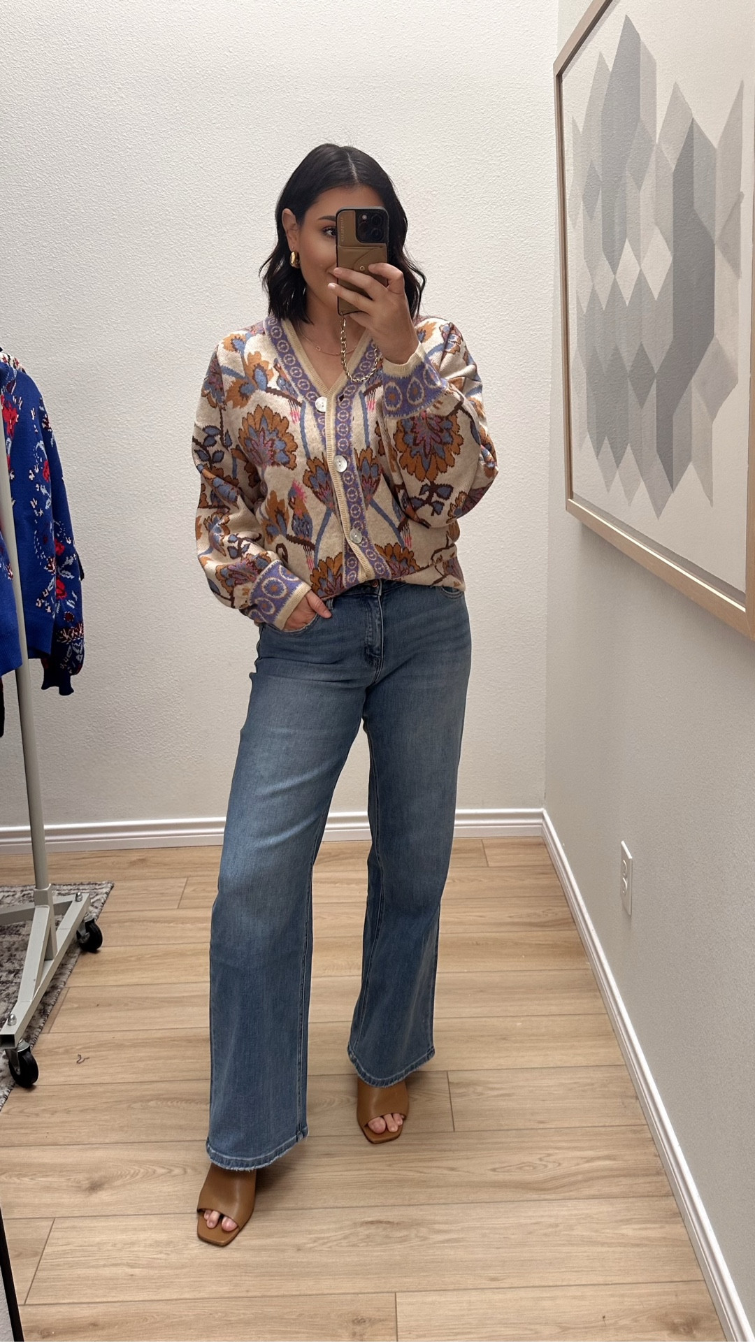 I’m in the large but it does run loose / slouchy! It’s just so pretty 😍 

I’m in the 30 of the jeans. 

Use code KENDI15 for 15% off!! @shop_avara #avaraista #shopavara

#LTKMidsize #LTKFindsUnder100 #LTKOver40