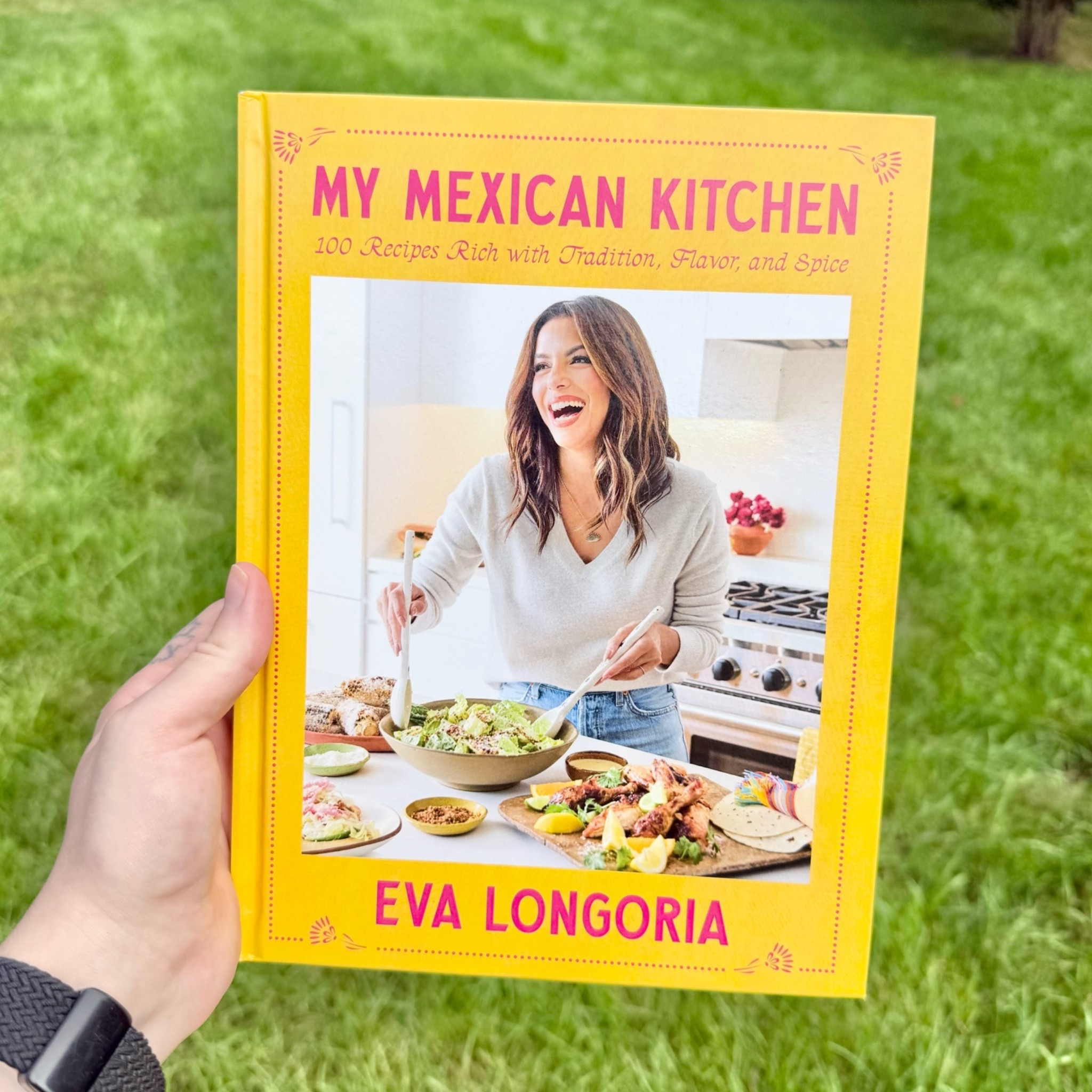If you’re a fan of @evalongoria searching for Mexico on @hbomax you’re definitely going to watch to grab her My Mexican Kitchen Cookbook

#LTKSaleAlert #LTKHome