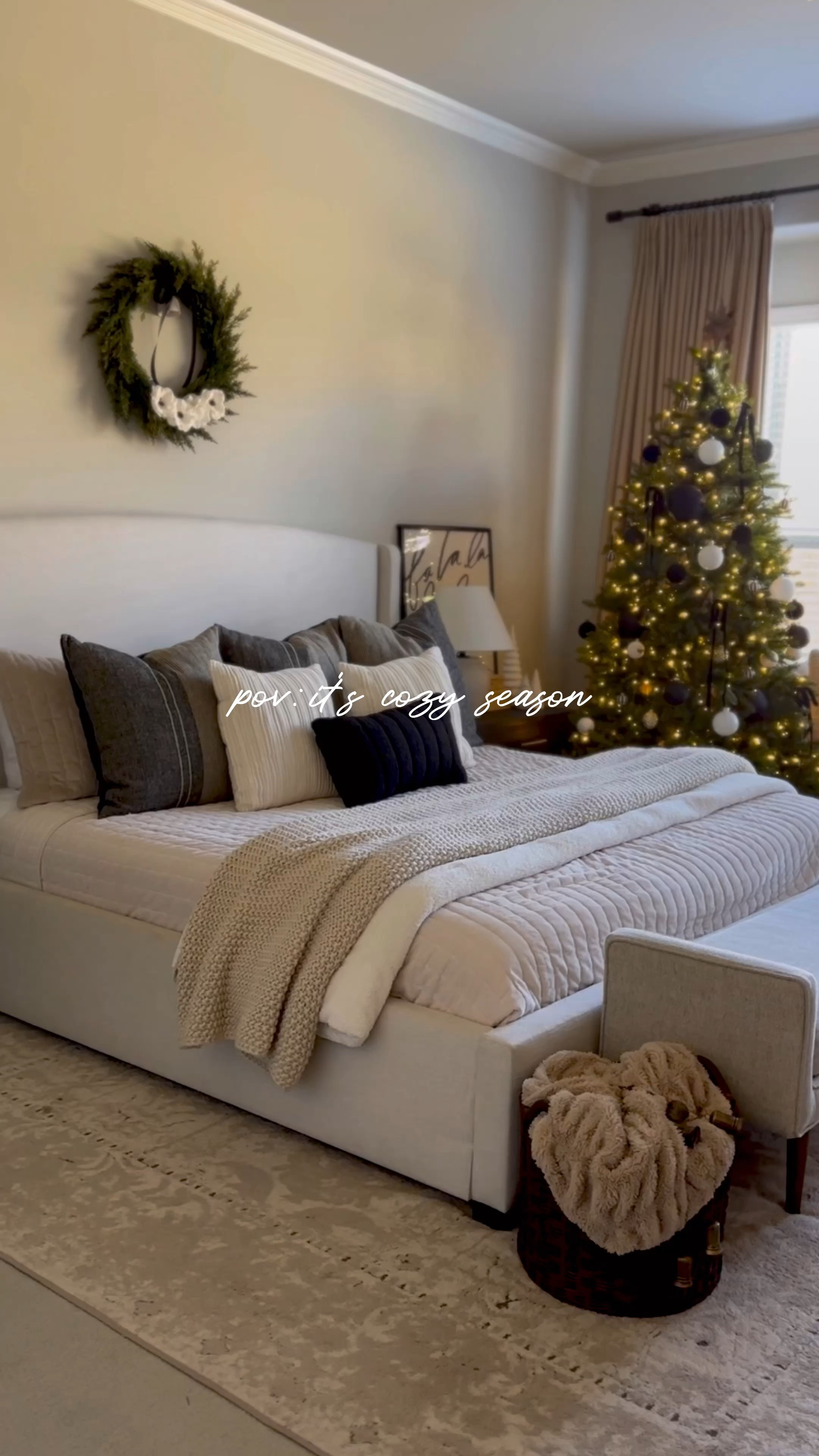 My favorite place to be 🖤

#LTKHoliday #LTKStyleTip #LTKHome