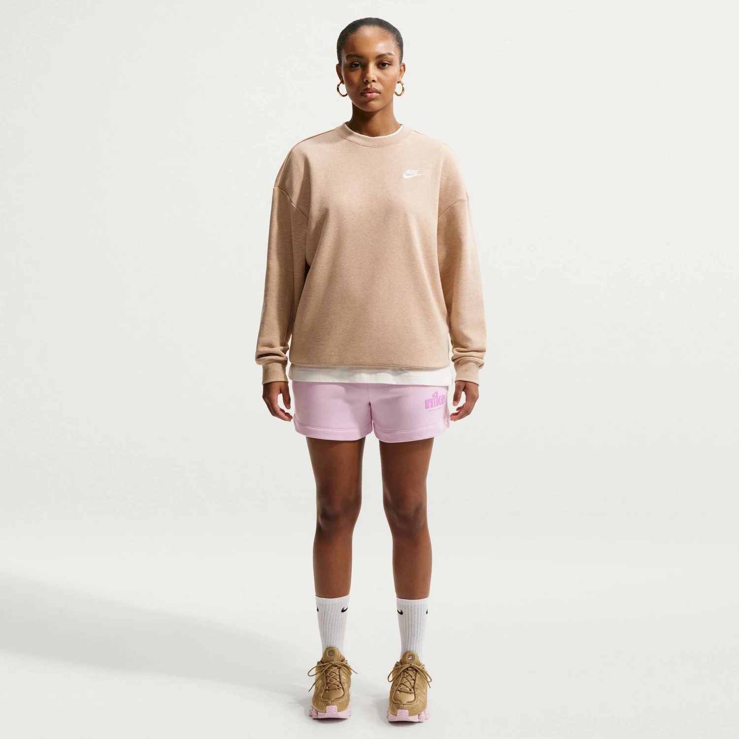 Nike Women's Sportswear Clube Fleece Loose Crew-Neck Sweatshirt | Academy Sports + Outdoors
