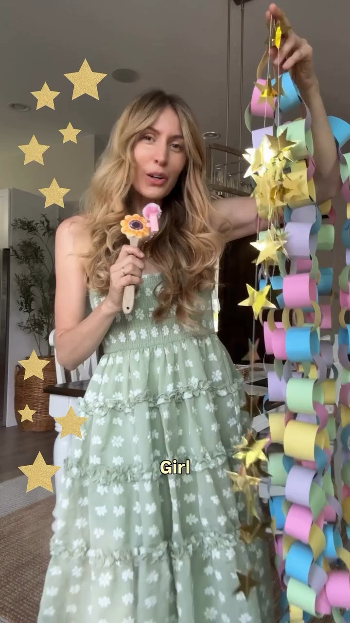 There’s just something about handmade birthday magic ✨
Paper chains, gold stars, and the kind of decorating that feels like childhood in the best way. I love creating celebrations that are simple, cozy, and full of wonder for my girls 🤍

Proof that you don’t need over-the-top decor to make it feel special ✨

#diybirthdaydecor #paperchain #whimsicaldecor #birthdaypartydecor #girlmom