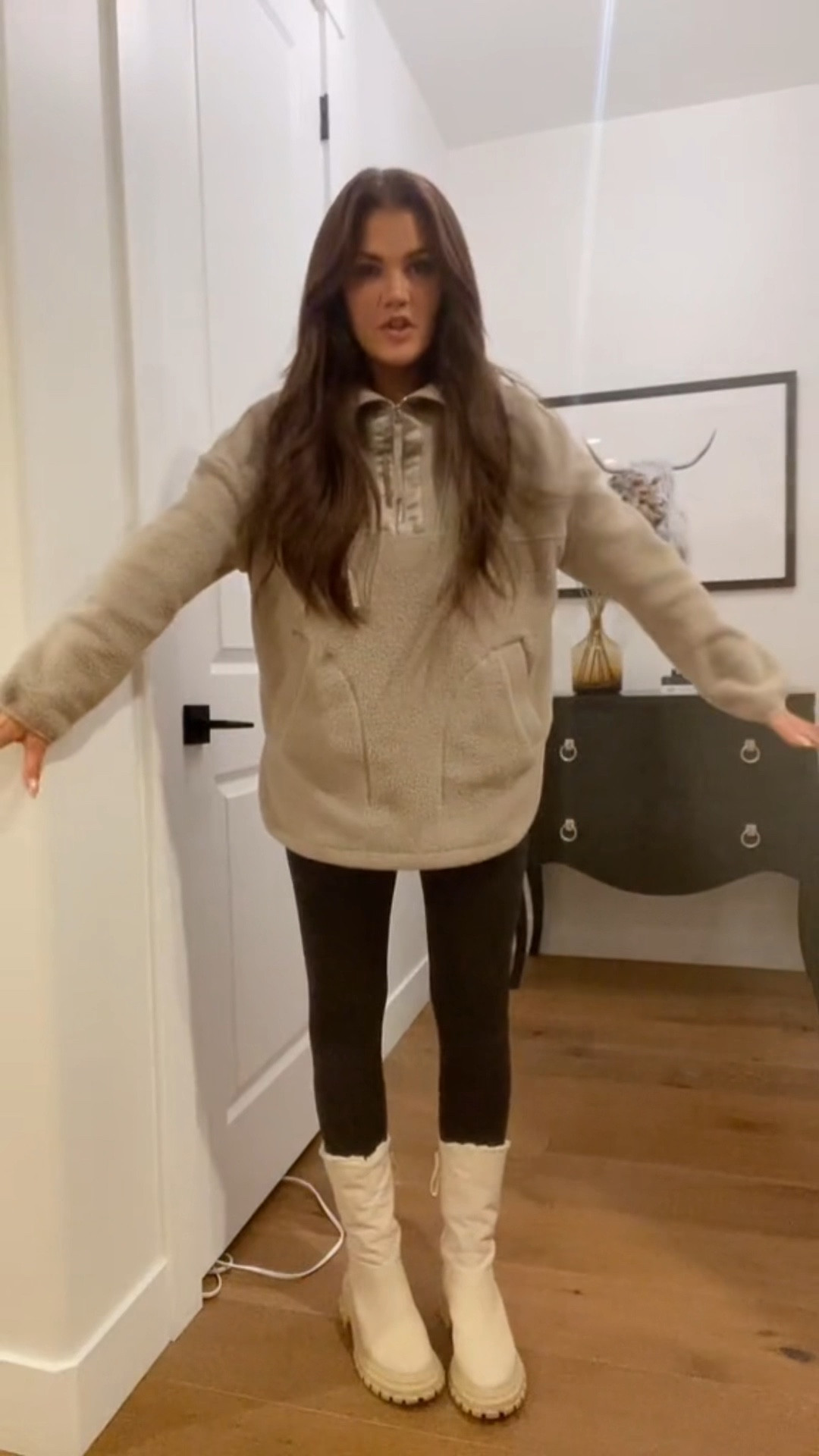 Varley Daniel Fleece
Schutz Juany Boots



#LTKshoecrush #LTKstyletip #LTKSeasonal