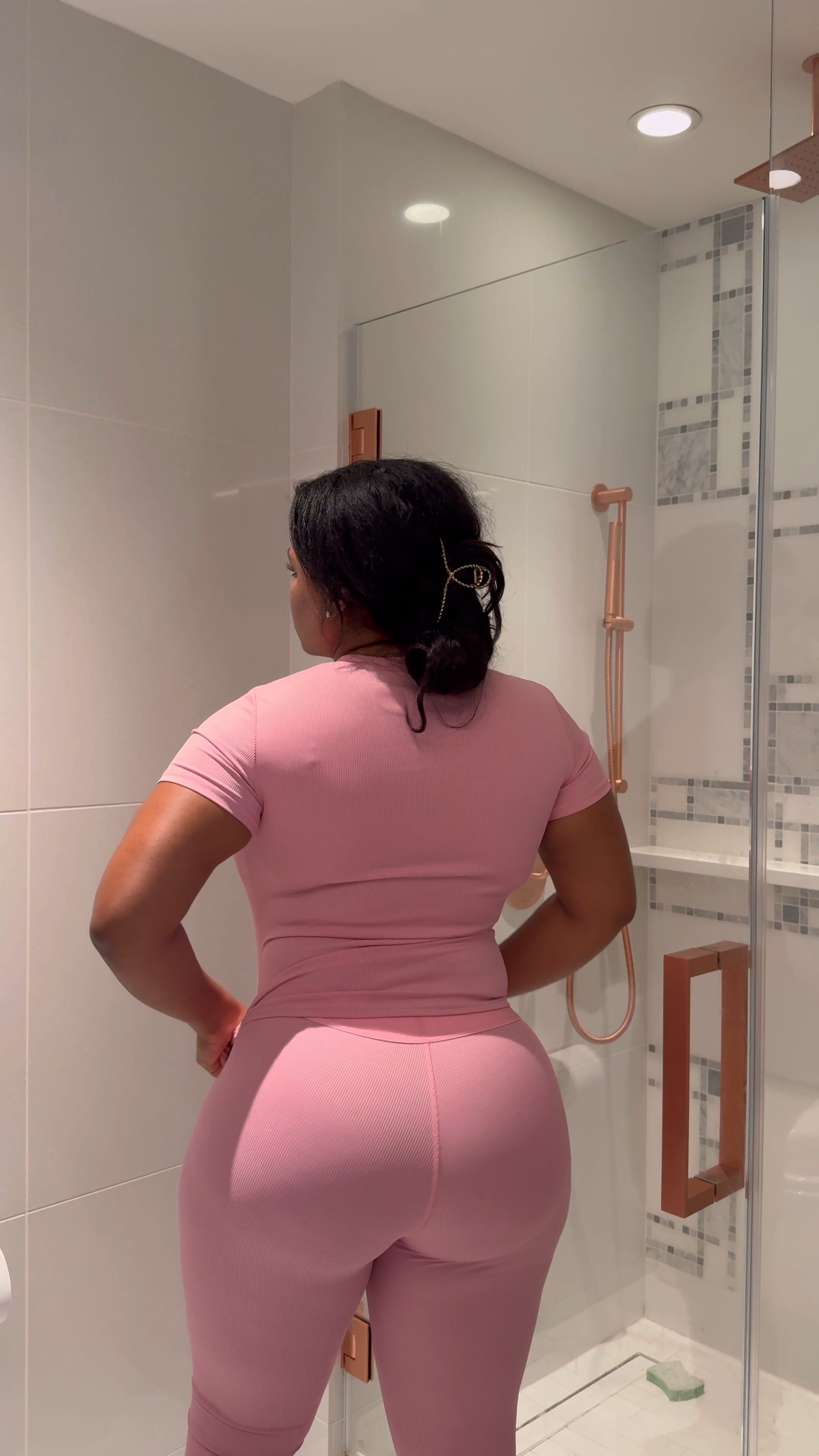 GRWM for a maintenance day. Some items are not an exact match but gives the same look 🥰

#LTKmidsize #LTKfindsunder100 #LTKbeauty