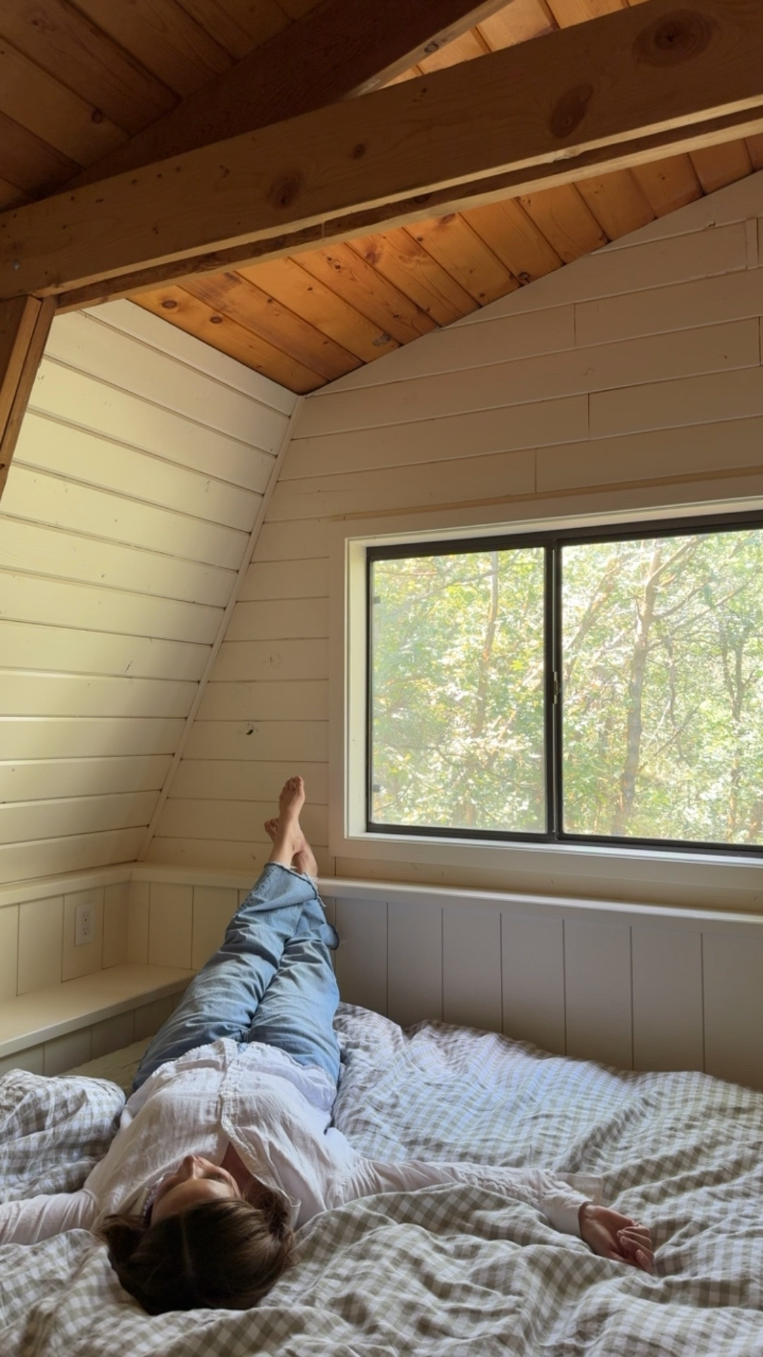 I’m team relaxed linen bedding from @Quince … it’s inviting, super soft, you don’t have to iron it, and it doesn’t feel like something you can mess up. #QuincePartner

#LTKHome #LTKdayinmylife