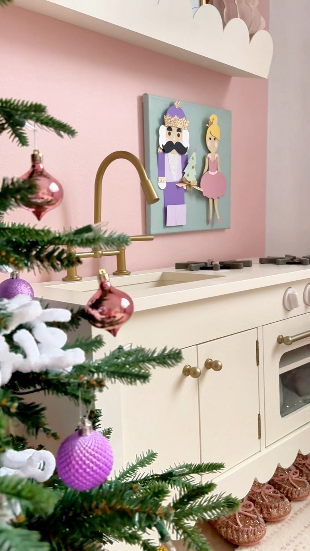 Mini Maker Design Cos Christmas collection is now live!!✨🫶🏻

#LTKSeasonal #LTKHoliday #LTKkids