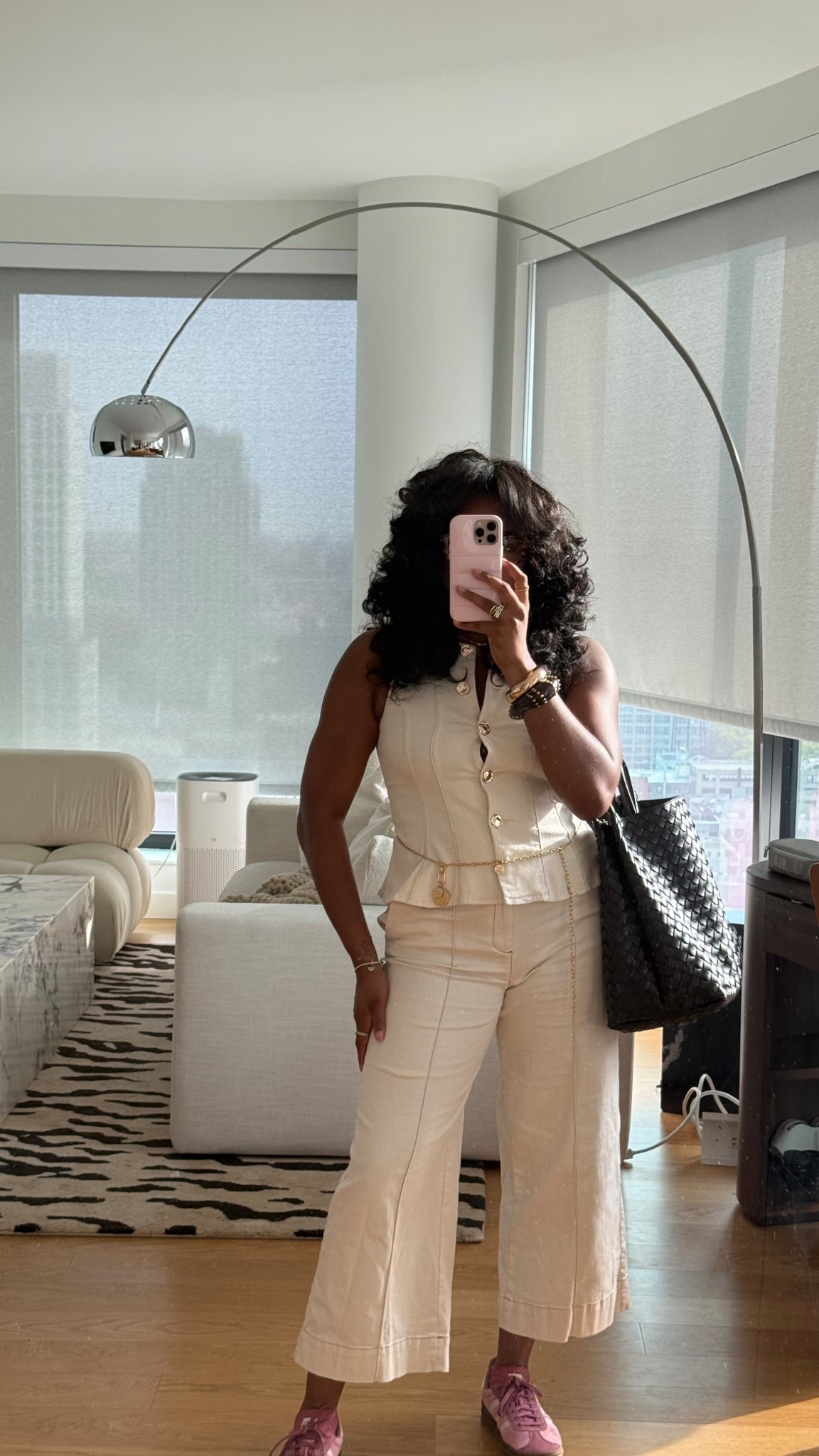 amazon keynote OOTD :) 

bag is bottega! 
pants from zara run large! got a small in them.


#LTKStyleTip