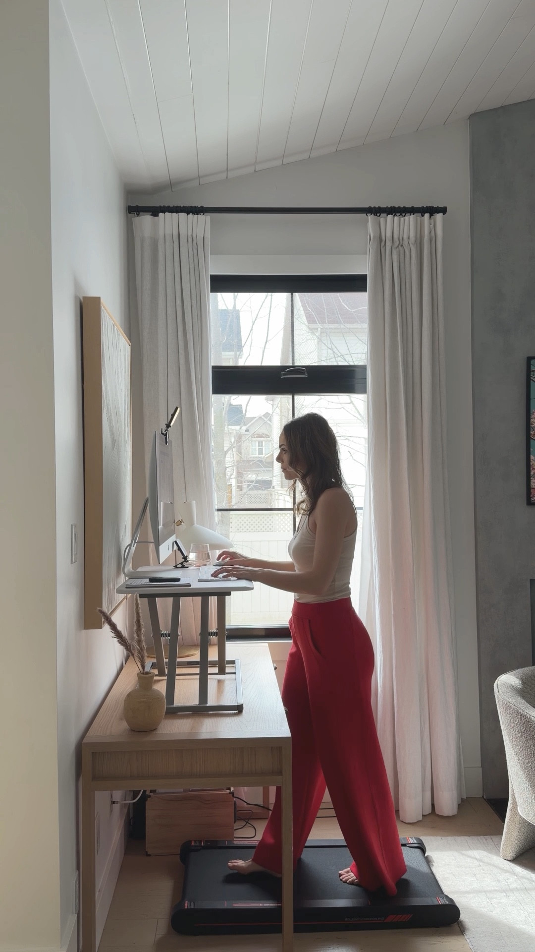 Getting my steps in working from home. 🏠 

Walking pad 
Vibration pad
Desk top riser
Standing desk 
Amazon finds 


#LTKfitnessgoals #LTKmomlife #LTKHome