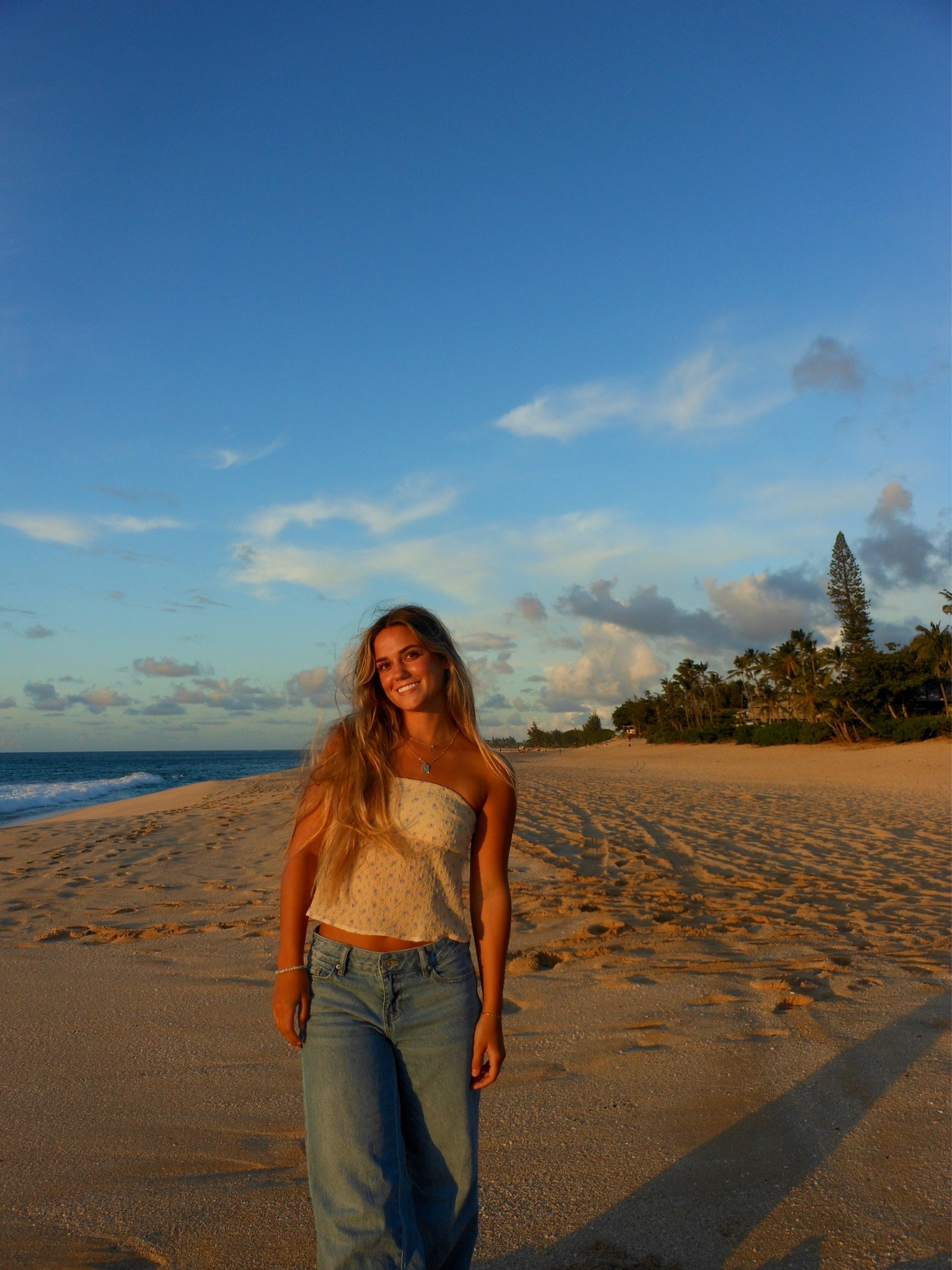 Summer outfit 
Wearing 25 in jeans and US 2 top 