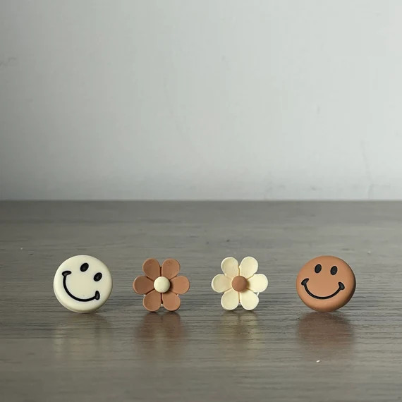 Retro Smiley Brown and Cream Flower Croc Charm Set  Set of 4 - Etsy | Etsy (US)