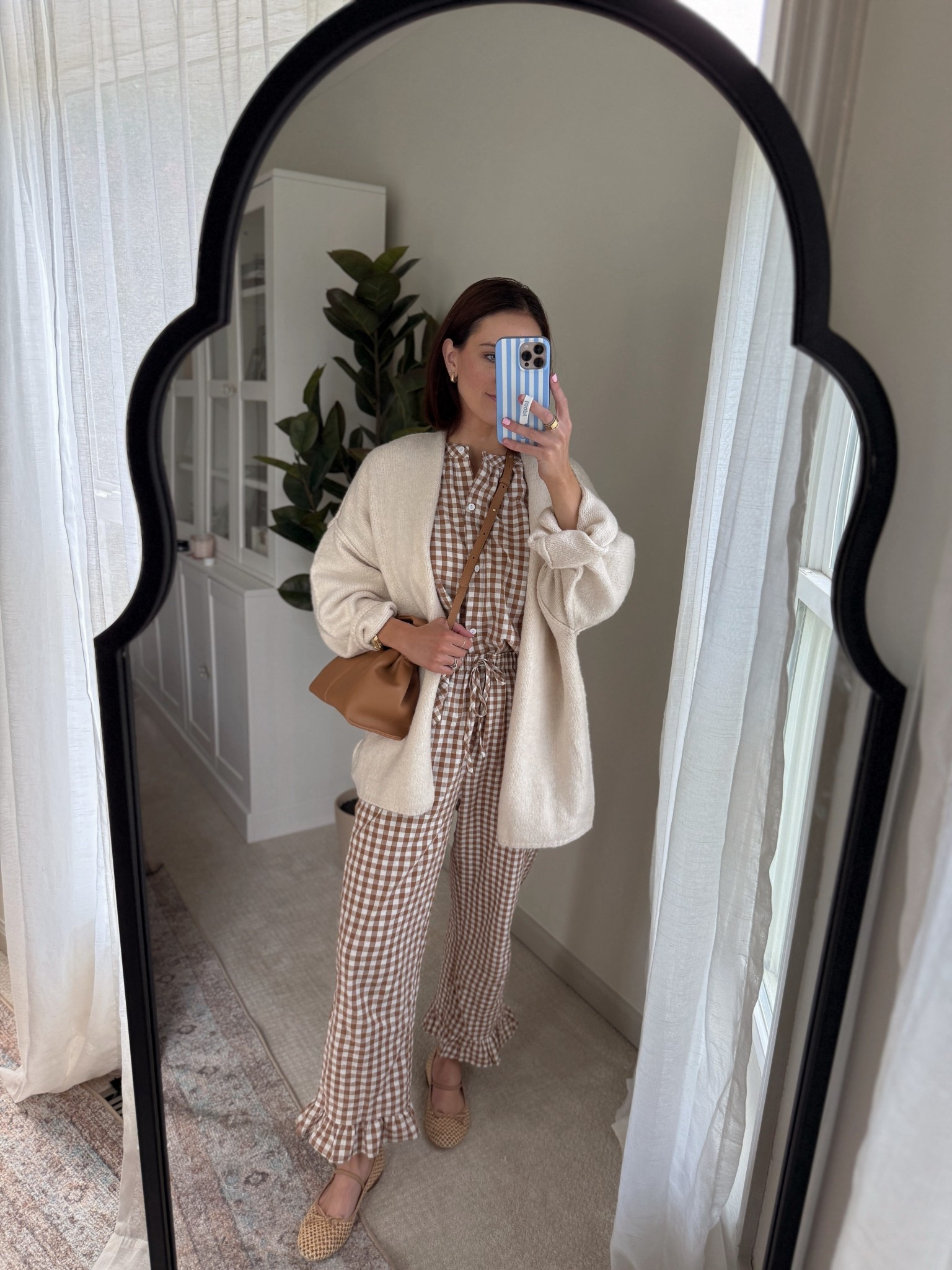 Wearing m in set (I’m 5’7 and go between small and medium - could have done a small) 

Mom style // nursing friendly // fall outfit 

#LTKStyleTip #LTKSeasonal #LTKFindsUnder100