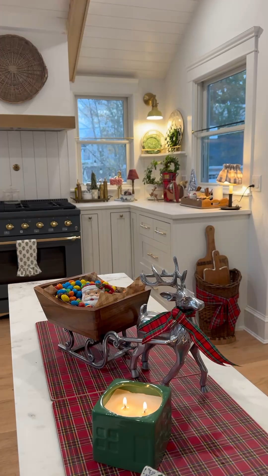 Don’t sleep on these @Target candles!  So cute!  On Sale!

#LTKGiftGuide #LTKHoliday