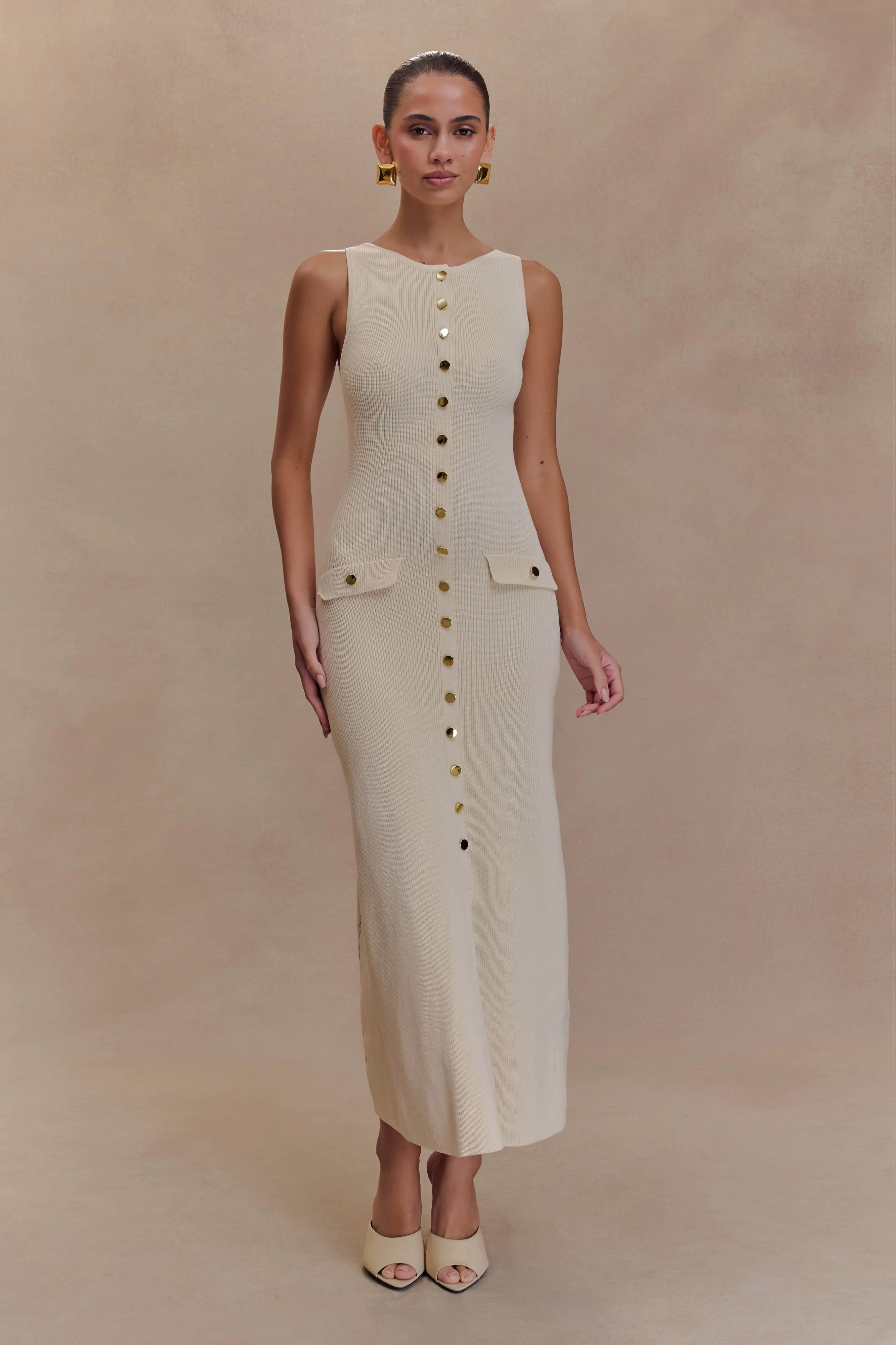 Sleeveless Buttoned Maxi Dress - Ivory | MESHKI US