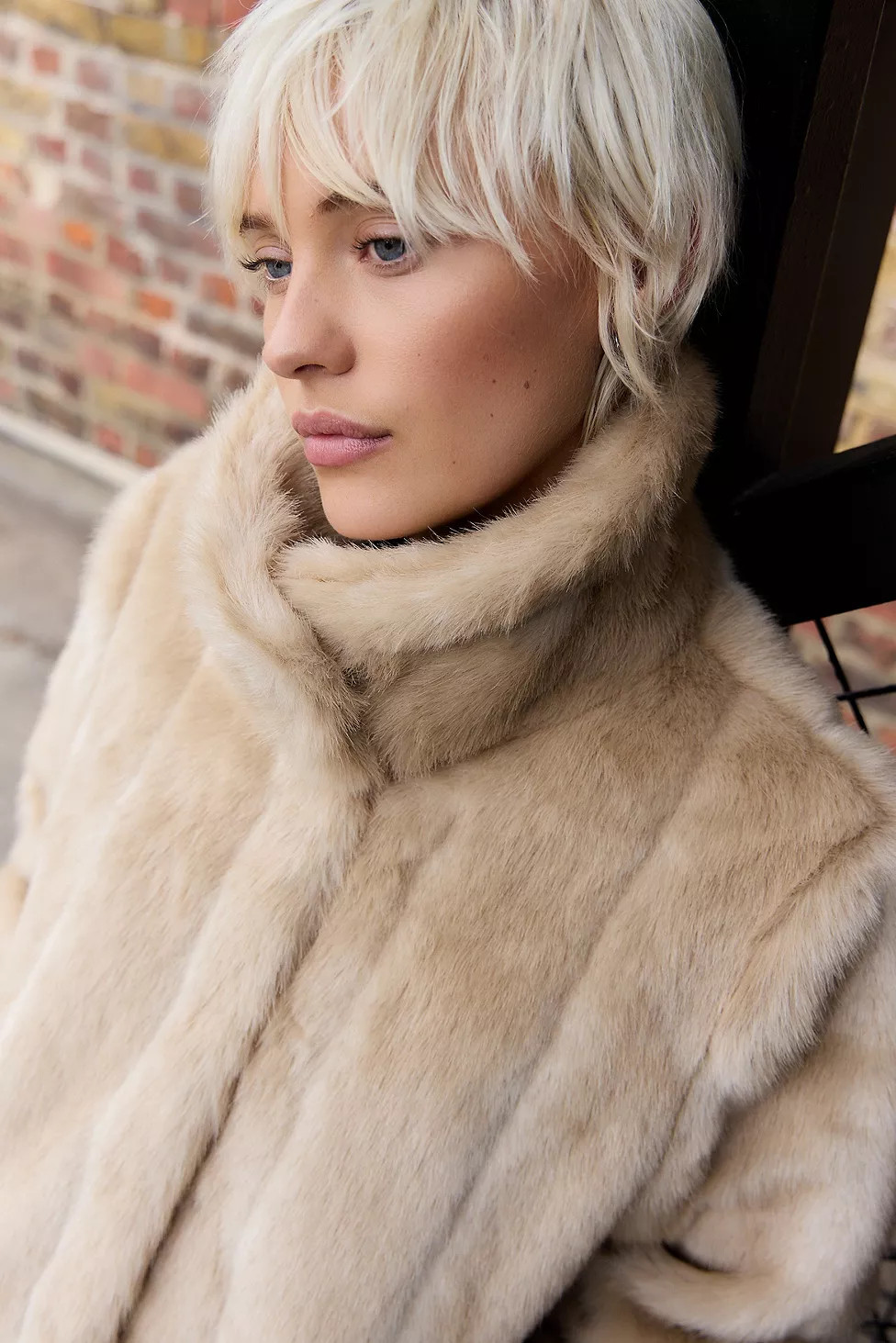 Silence + Noise Pelted Faux Fur Crop Jacket | Urban Outfitters UK