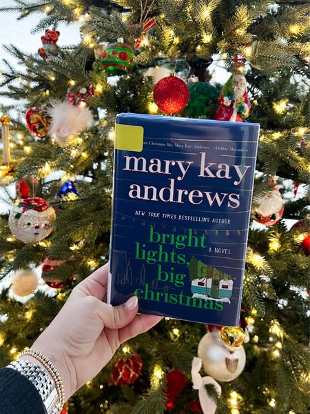 ⭐️⭐️⭐️

Another hallmark movie in book form. If you’re wanting to read Christmas vibes with (very little) romance and just a sweet Christmas story, this is it. Plus her books are very short and easy to read.

Brief summary: In the weeks leading into Christmas, Kerry quickly becomes close with the charming neighbors who live near their stand. When an elderly neighbor goes missing, Kerry will need to combine her country know-how with her newly acquired New York knowledge to protect the new friends she's come to think of as family.