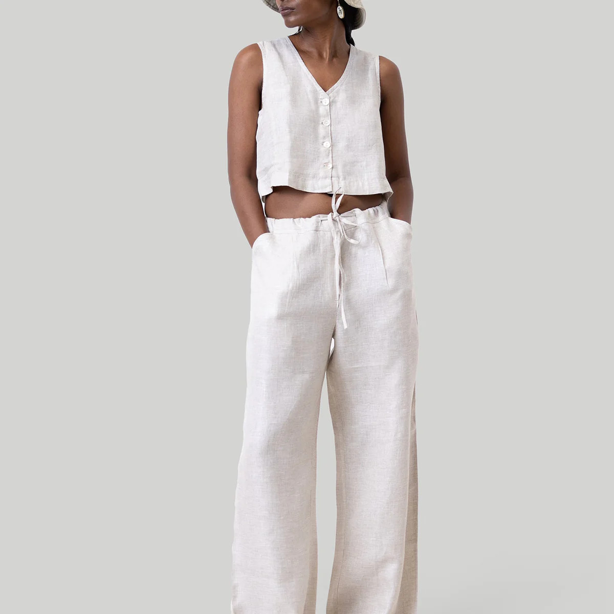 Cropped Vest Set in Linen Checks | Reistor