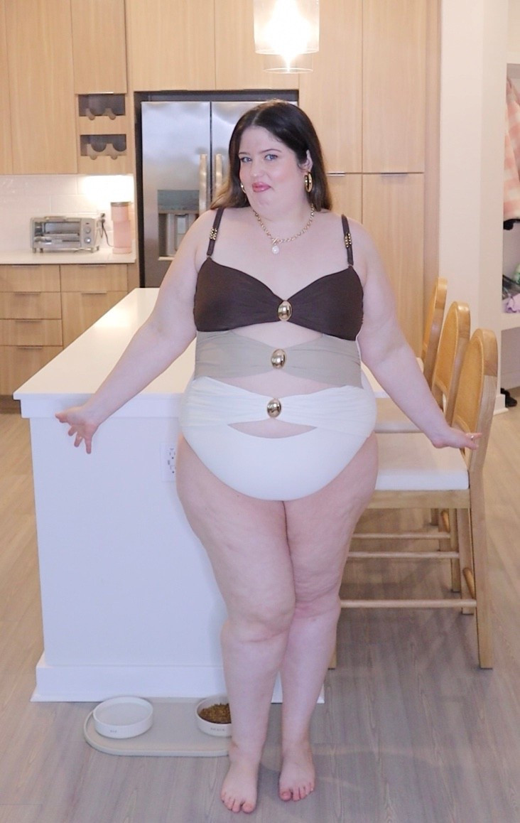 Perfect swimsuit for summer!! I love my one pieces but I love how unique this one is! wearing size XXL 