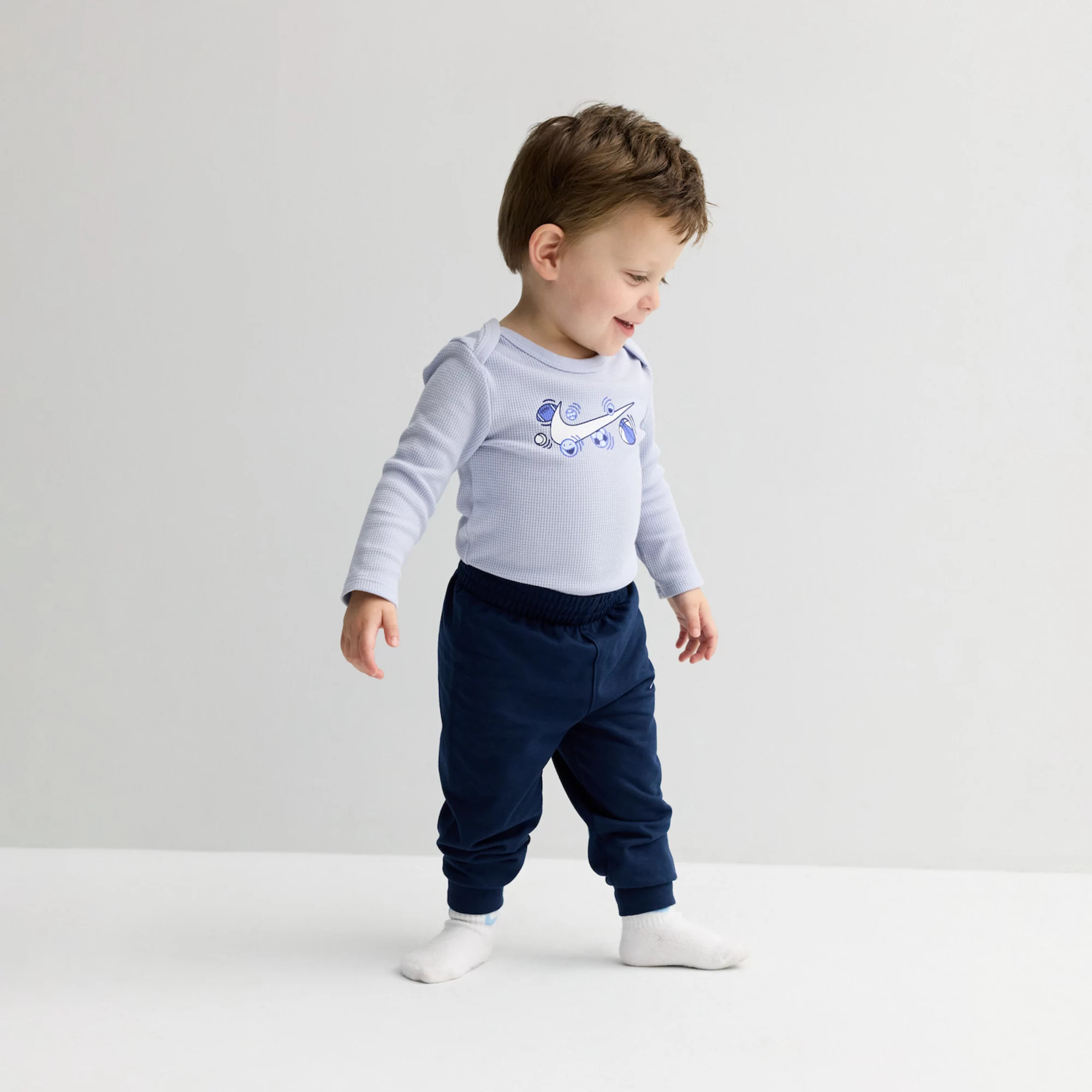 Baby Boys Nike Sports Balls Long Sleeve Bodysuit & Pants 2-Piece Set | Kohl's