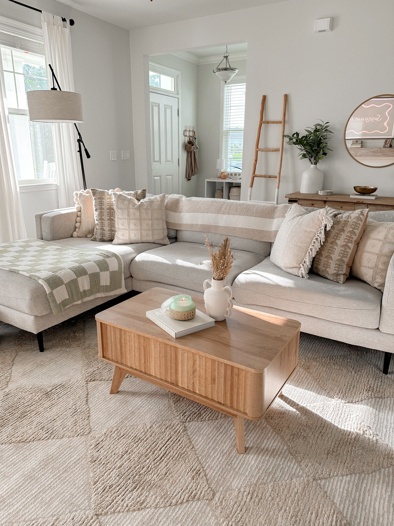 Living room 

#LTKhome #LTKFind #LTKstyletip