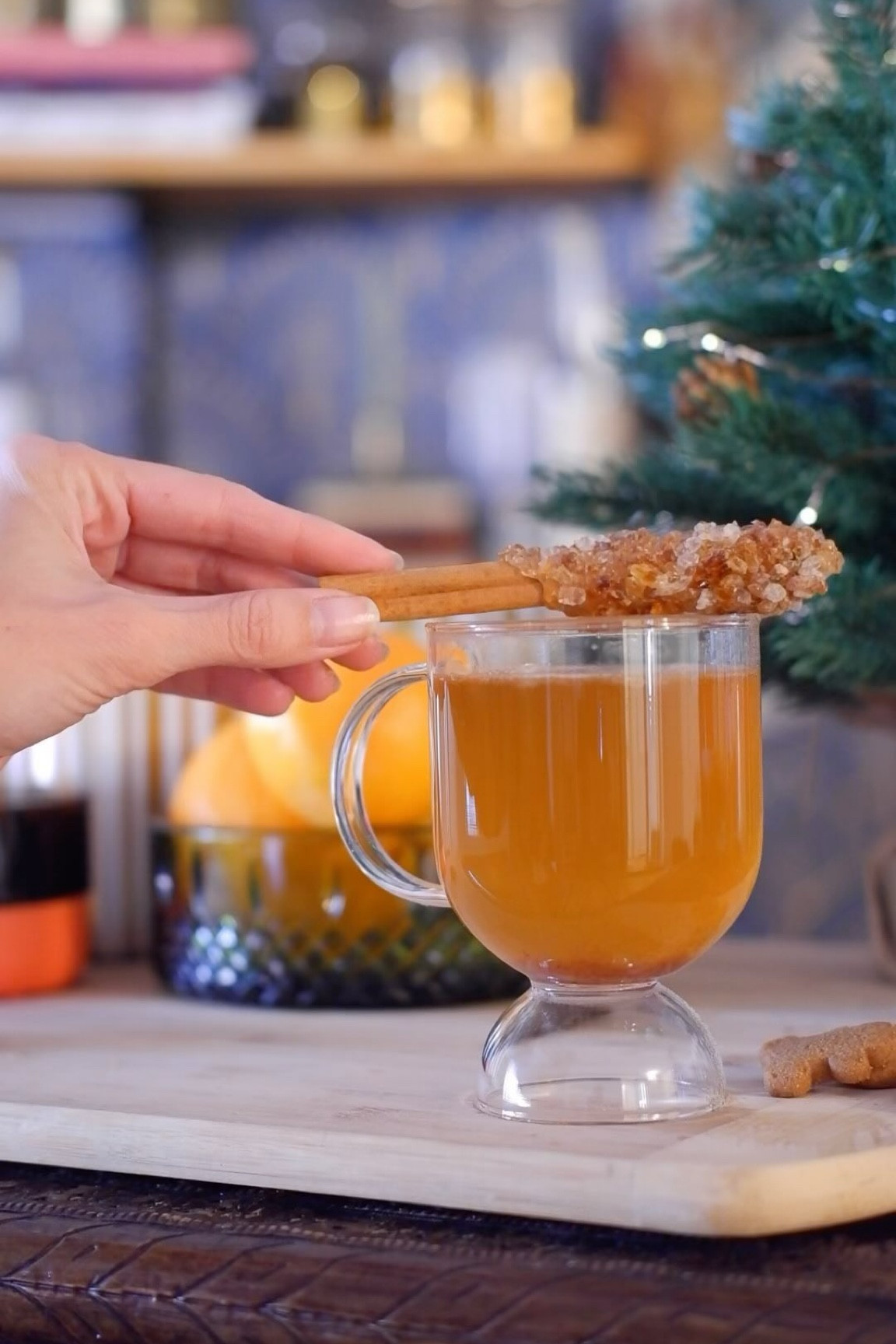 Christmas cocktails continue today with another use for that delicious gingerbread syrup - a gingerbread rum hot toddy! Warm up from the inside out with all the best holiday flavors that pair perfectly with the dark rum. I also found these super cute cinnamon swizzle sticks which are a perfect addition! Gingerbread syrup recipe can be found on my page, or comment/DM “gingerbread” and I’ll send it right to you!

Gingerbread rum hot toddy 

- 1.5 oz dark rum
- ½ oz gingerbread syrup 
- 1 dash orange Bitters
- 6 oz hot water
- squeeze of lemon
- cinnamon stick for garnish

Add all ingredients in a heat safe mug, sip, and enjoy!

#hottoddy #rumcocktails #christmascocktails #homebar #holidayrecipes