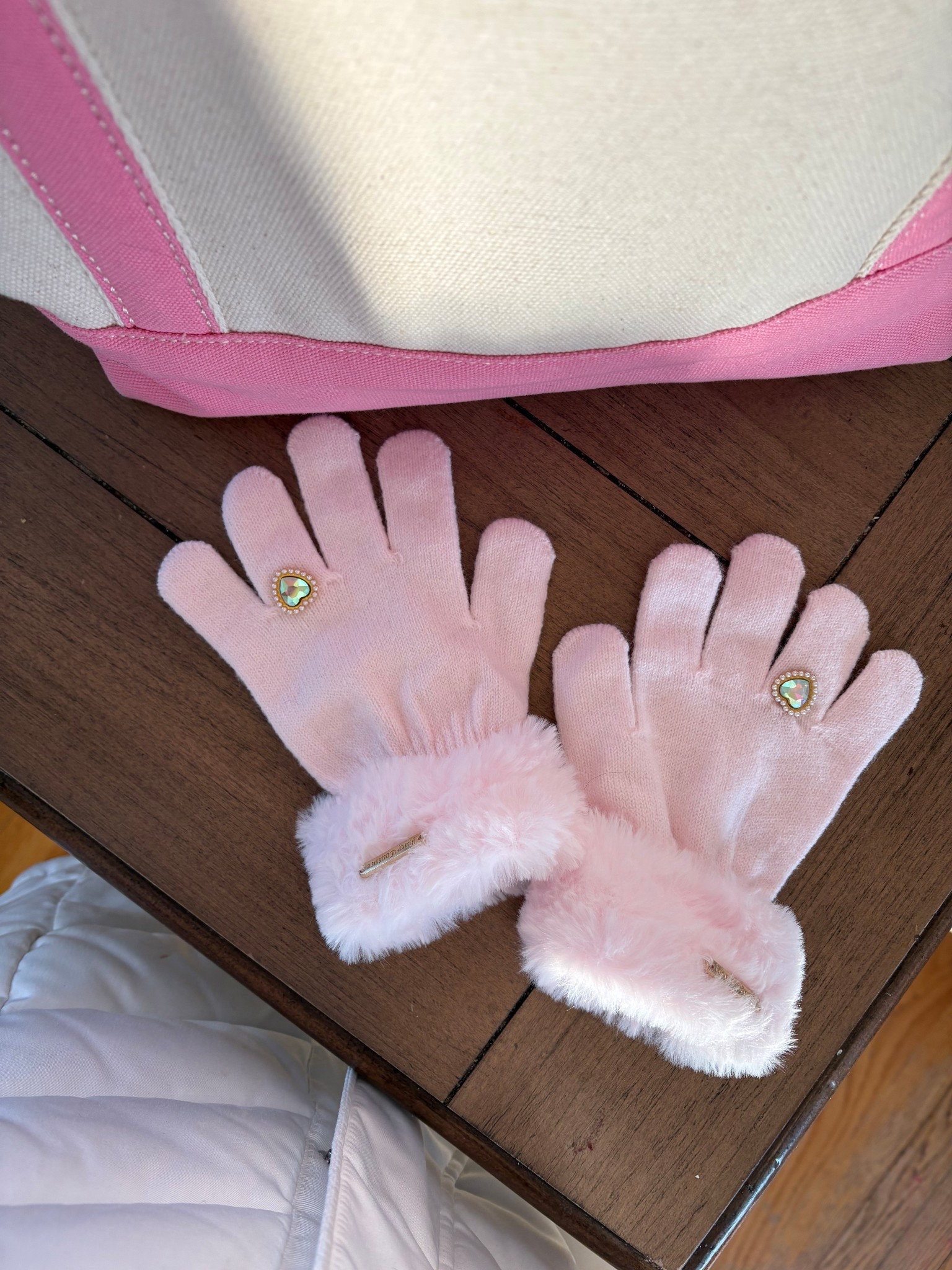 How cute are these gloves with a ring!? They were a tj maxx find for my daughter but will link another brand that has similar! 

#LTKKids #LTKmomlife