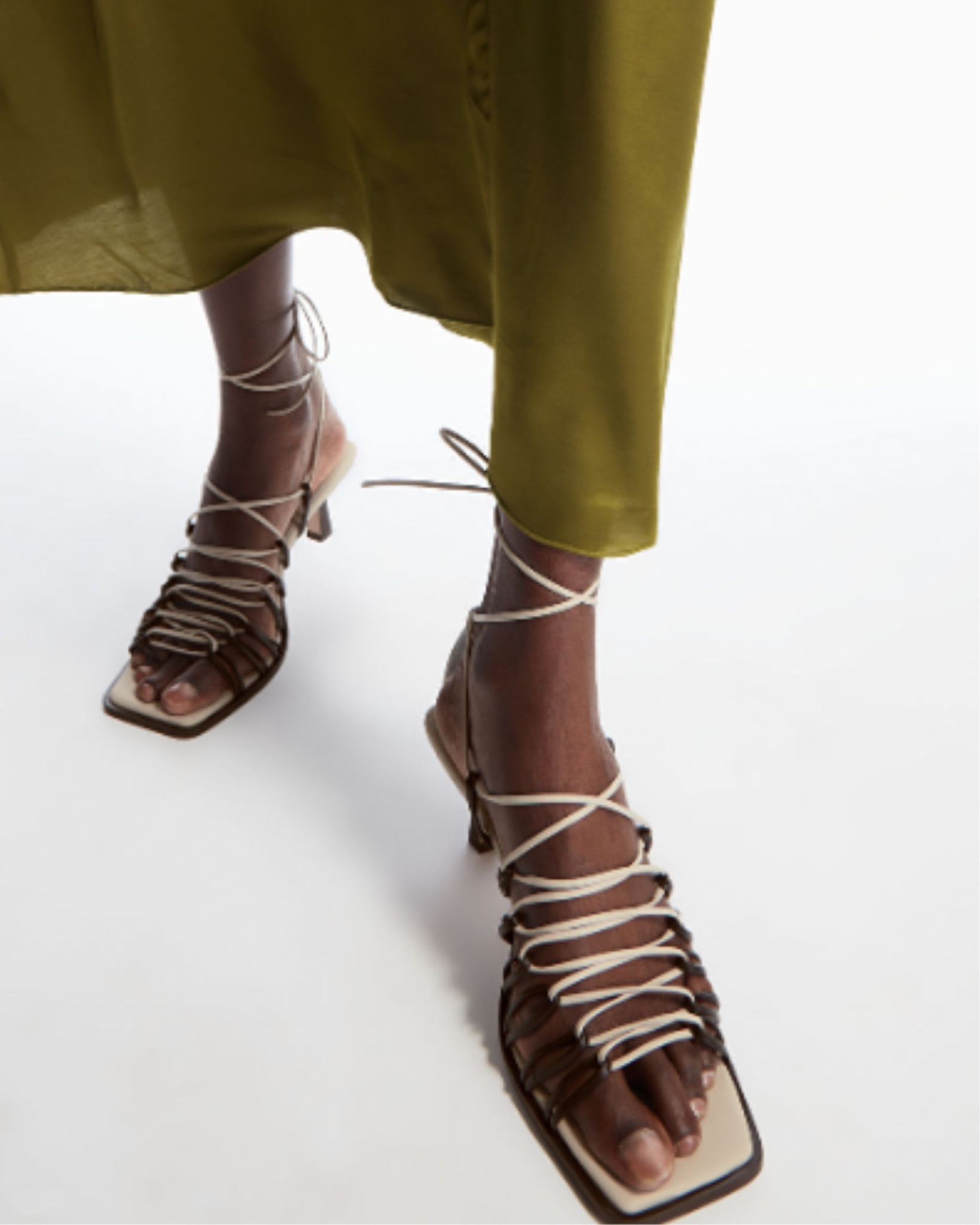 Love these simple / unique leather summer sandals

Your go-to all season!

#LTKshoecrush