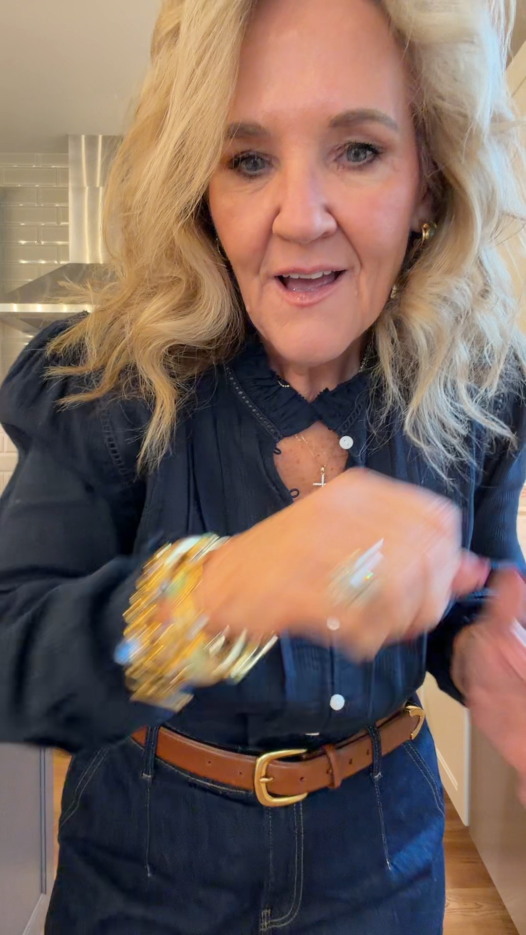 New Julie Vos! 

Jeans size 1.0 reg 
Cotton top size medium 
I’ll link a similar belt 
Loafers tts with socks 
New Julie Vos color! Love the green paired with the blue chalcedony 
Coat size medium but size up if you want to wear a sweater underneath 


#LTKSaleAlert #LTKPetite #LTKOver40