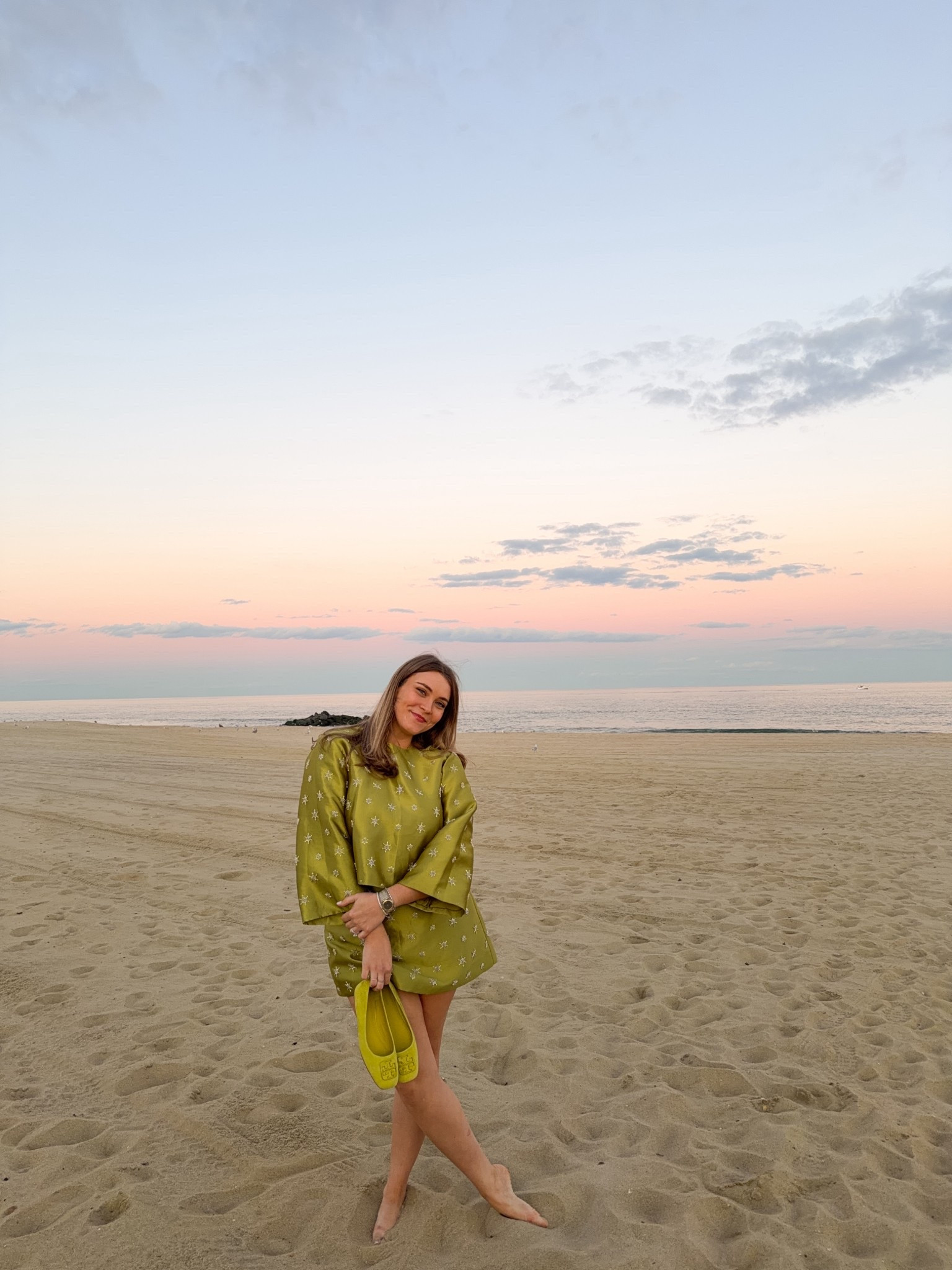 a beach girly 🌊 🐚 🦞 
when the shoes perfectly match the fit ✨ (a rare Tory Burch Georgia ballet flat find from Nordstrom Rack)

#LTKMidsize #LTKShoeCrush #LTKStyleTip