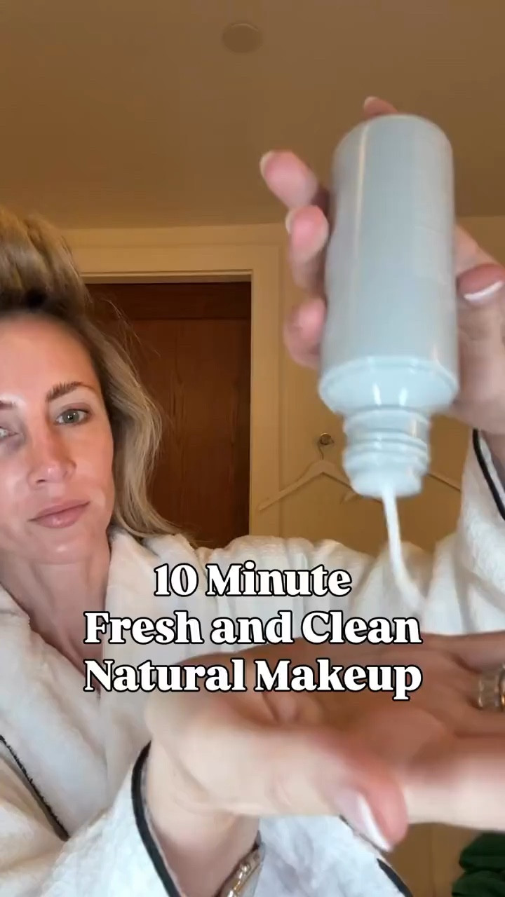 10 minute fresh and clean natural makeup! 

foundation - 120 or 140
color corrector - fair/light
brows - ash brown
bronzer - light medium 
blush - perfect pink 
powder blush - Just Enough
lip liner - toasty
lipstick - daisy girl
first gloss - Dare to Bare
second gloss - wherever walnut 

#LTKmomlife #LTKBeauty #LTKgrwm