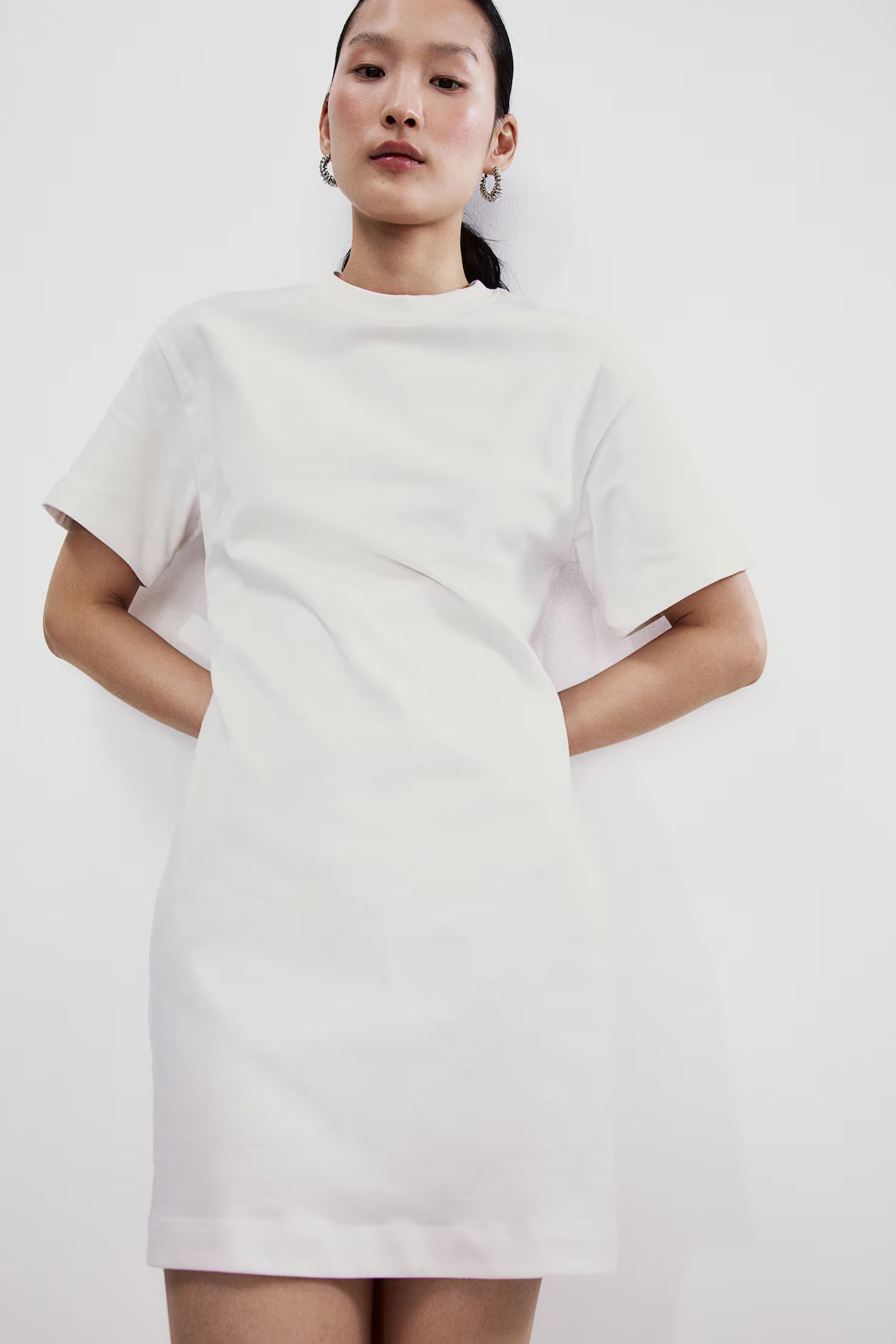 Tailliertes T-Shirt-Kleid - Rundausschnitt - Kurzarm - Weiß - Ladies | H&M AT | H&M (DE, AT, CH, NL, FI)