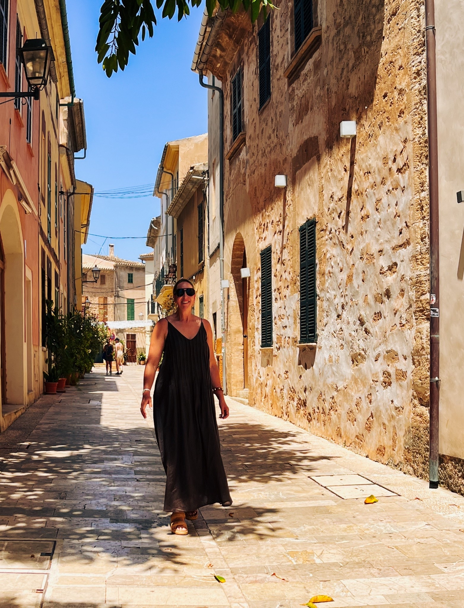 Vacation Dress
Linen dress
Dissh Dress
Brown 
Europe vacation 
Sandals
Walking sandals

Fit Tio - dress runs true to size (around bust area). Very flowy the rest of the dress. It also runs long, I had it shortened a bit to wear with flats


Size tip - 

#LTKSeasonal #LTKTravel #LTKStyleTip