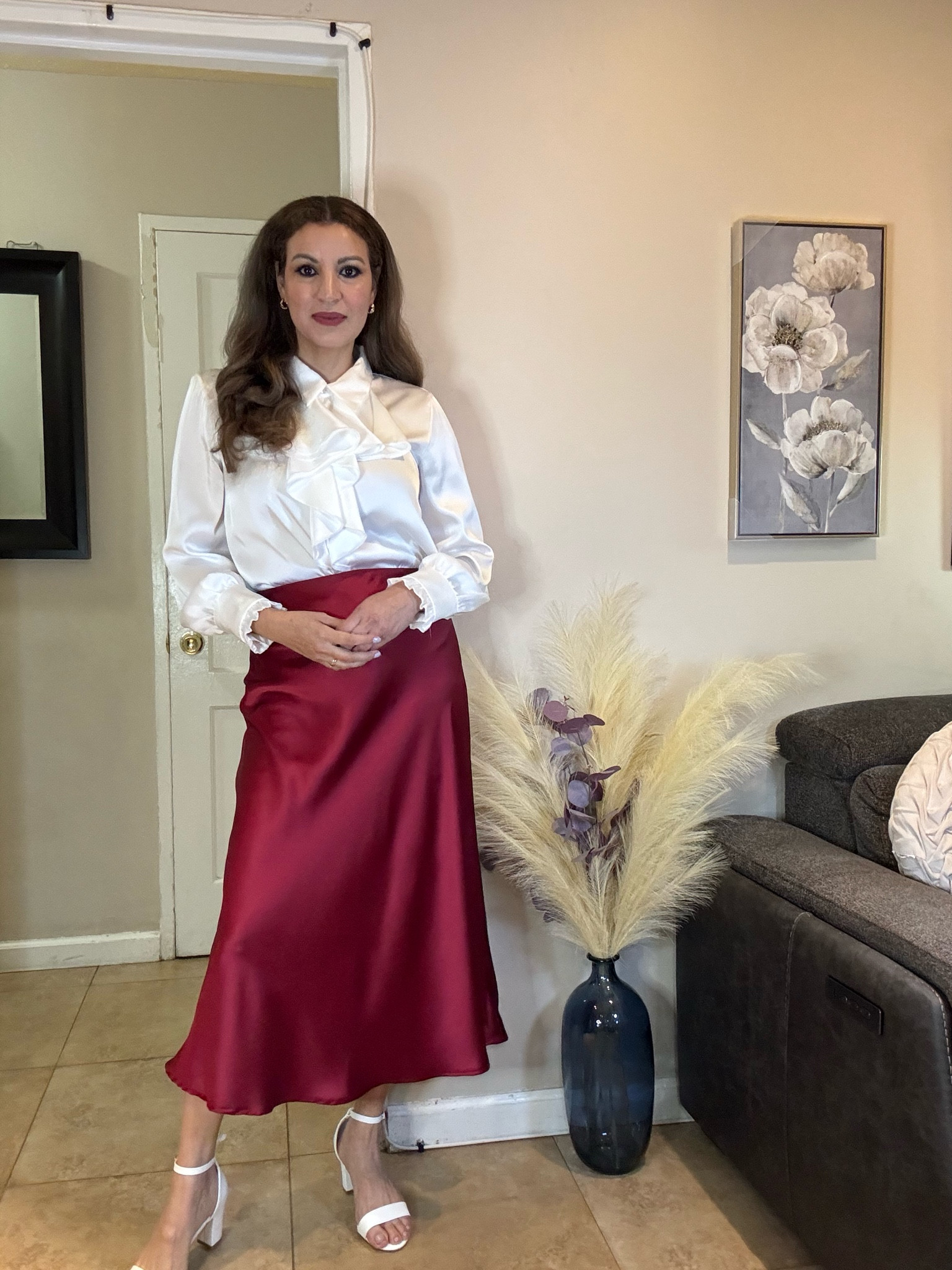 Valentine's Day

Zeagoo Falda midi de cintura alta para mujer, vestido de satén sólido, con cremallera, elegantes faldas de verano
Size:M

OYOANGLE Blusa elegante de manga larga con volantes y botones para mujer, elegante blusa de trabajo y oficina.
Size:M

Trary - Sandalias de tacón con hebilla ajustable y correa de tobillo para mujer..
Size:8

#LTKstyletip #LTKfindsunder50