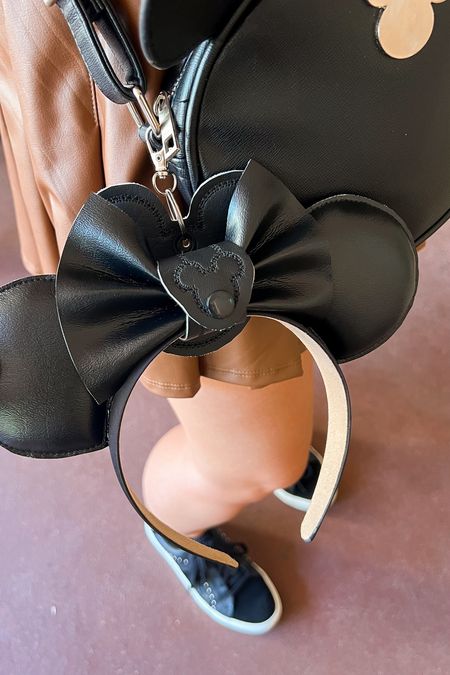Minnie Ear Holder, Black Minnie Mouse Ears, Mickey Mouse, Disney OOTD

#LTKstyletip #LTKfindsunder100 #LTKfindsunder50