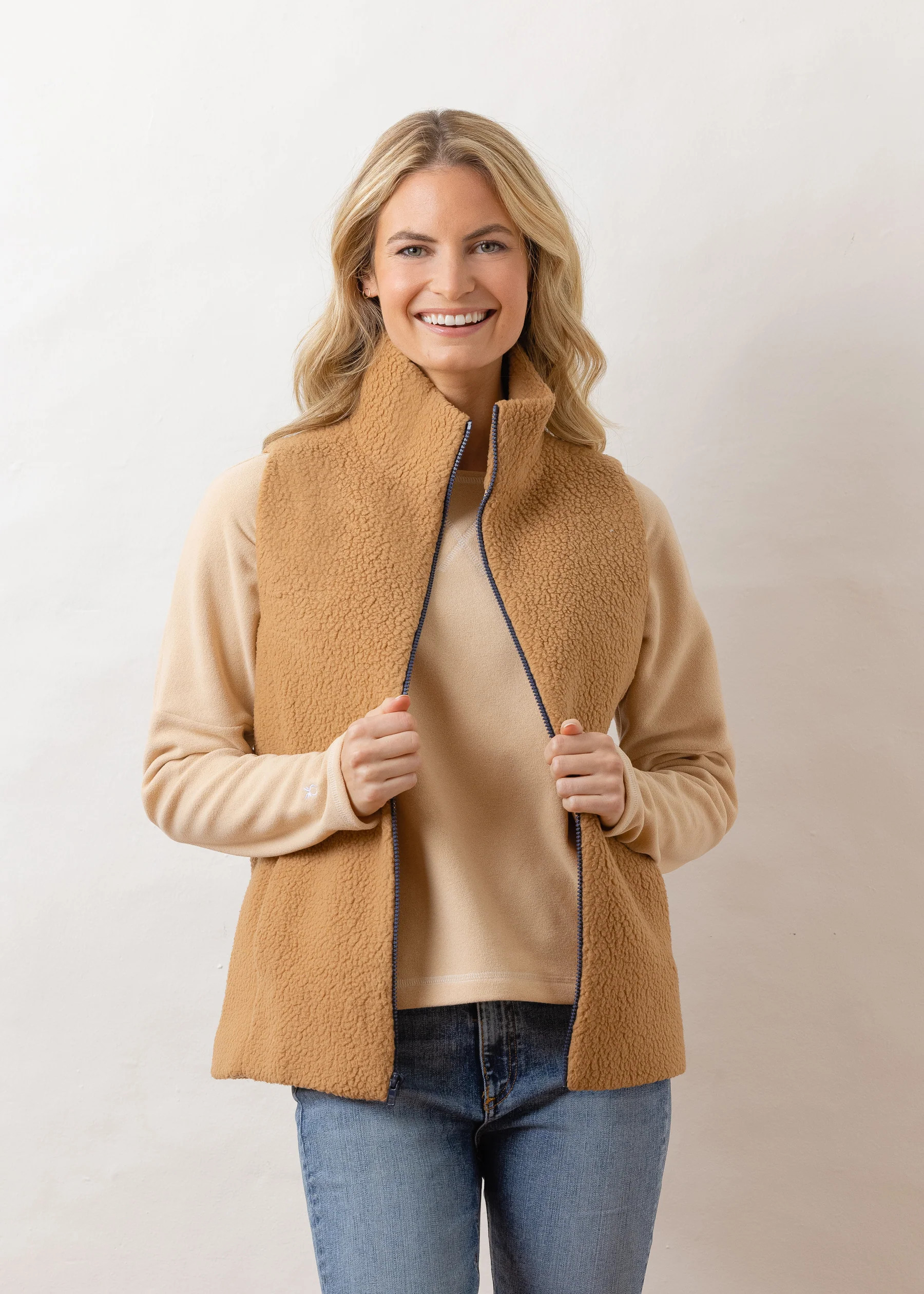 Shorepoint Vest in Shearling Fleece (Camel) | Dudley Stephens