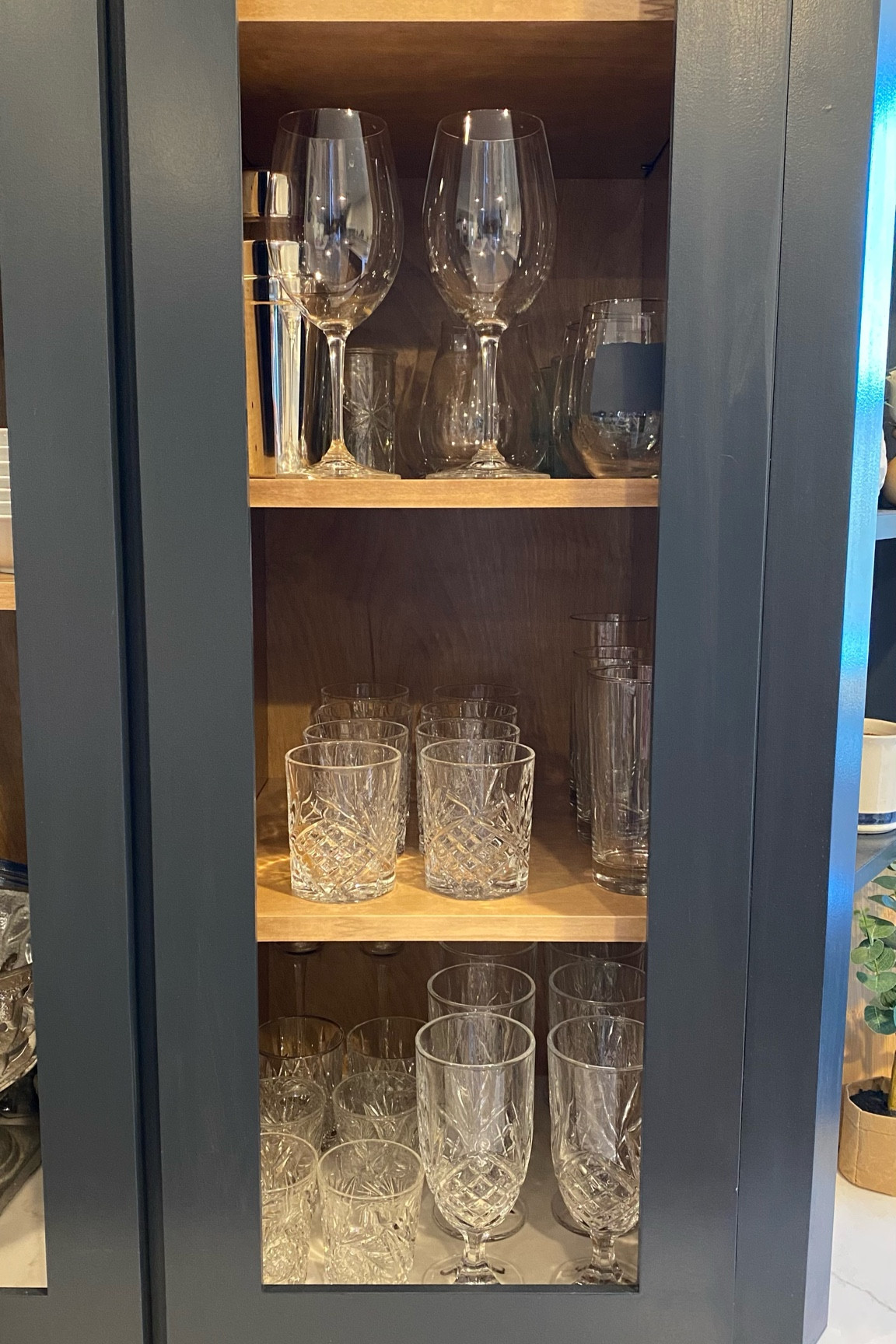 I use Godinger Crystal year round 🍷 I prefer glassware to drink my water, tea and pretty much everything over plastic ha!

Glassware, crystal, water goblets

#LTKhome #LTKparties #LTKGiftGuide