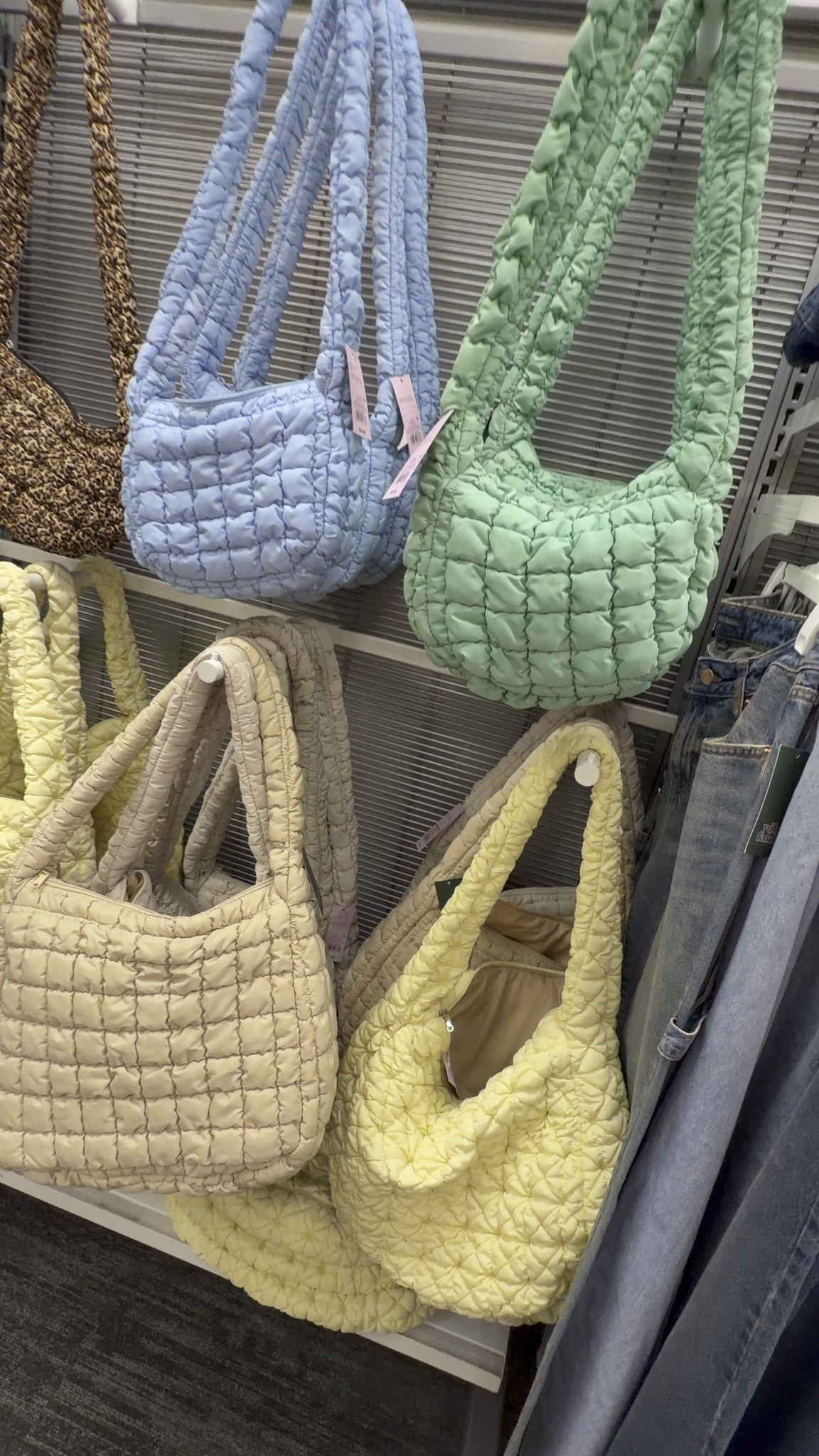 Look at all these different puffer bag colors 😍😍

#LTKFindsUnder100 #LTKOver40 #LTKFindsUnder50