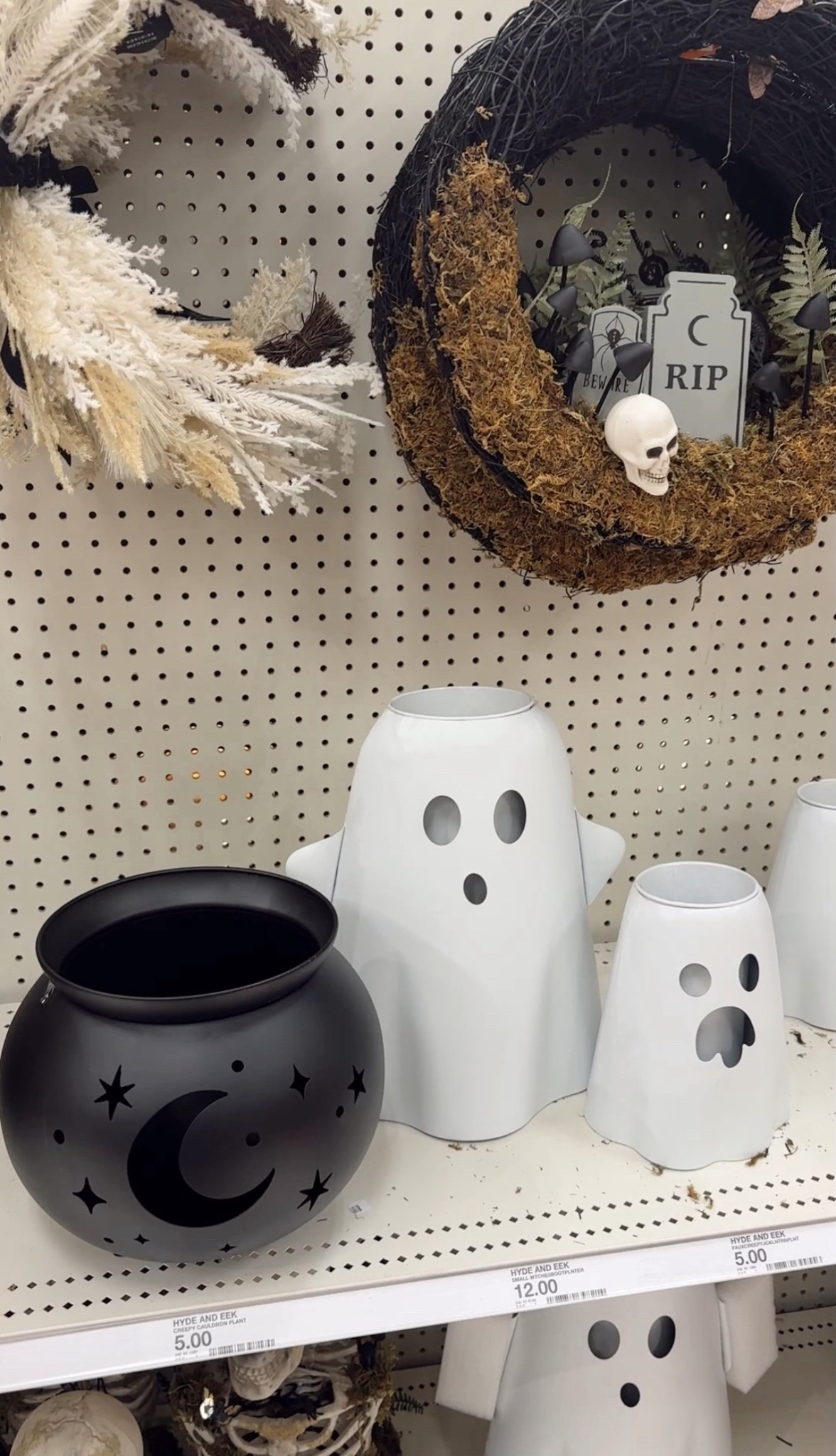 Halloween decor, outdoor Halloween decor

#LTKHome #LTKFindsUnder50 #LTKSeasonal