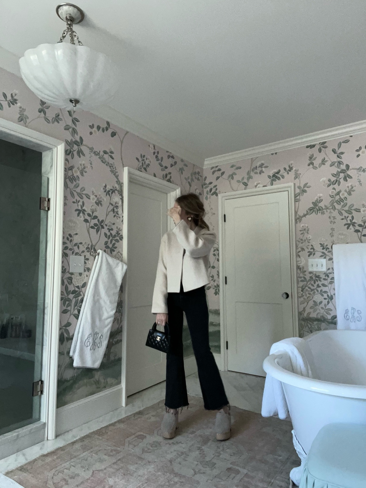 Fall inspo for this year. I love these Askk NY jeans. Paired here with shearling clogs and a darling jacket from Reformation. Linking a few similar finds that I love. 