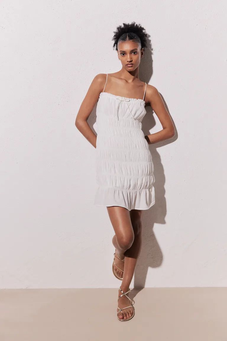 Smocked Bodycon Dress - Sleeveless - Short - Cream - Ladies | H&M US | H&M (US + CA)