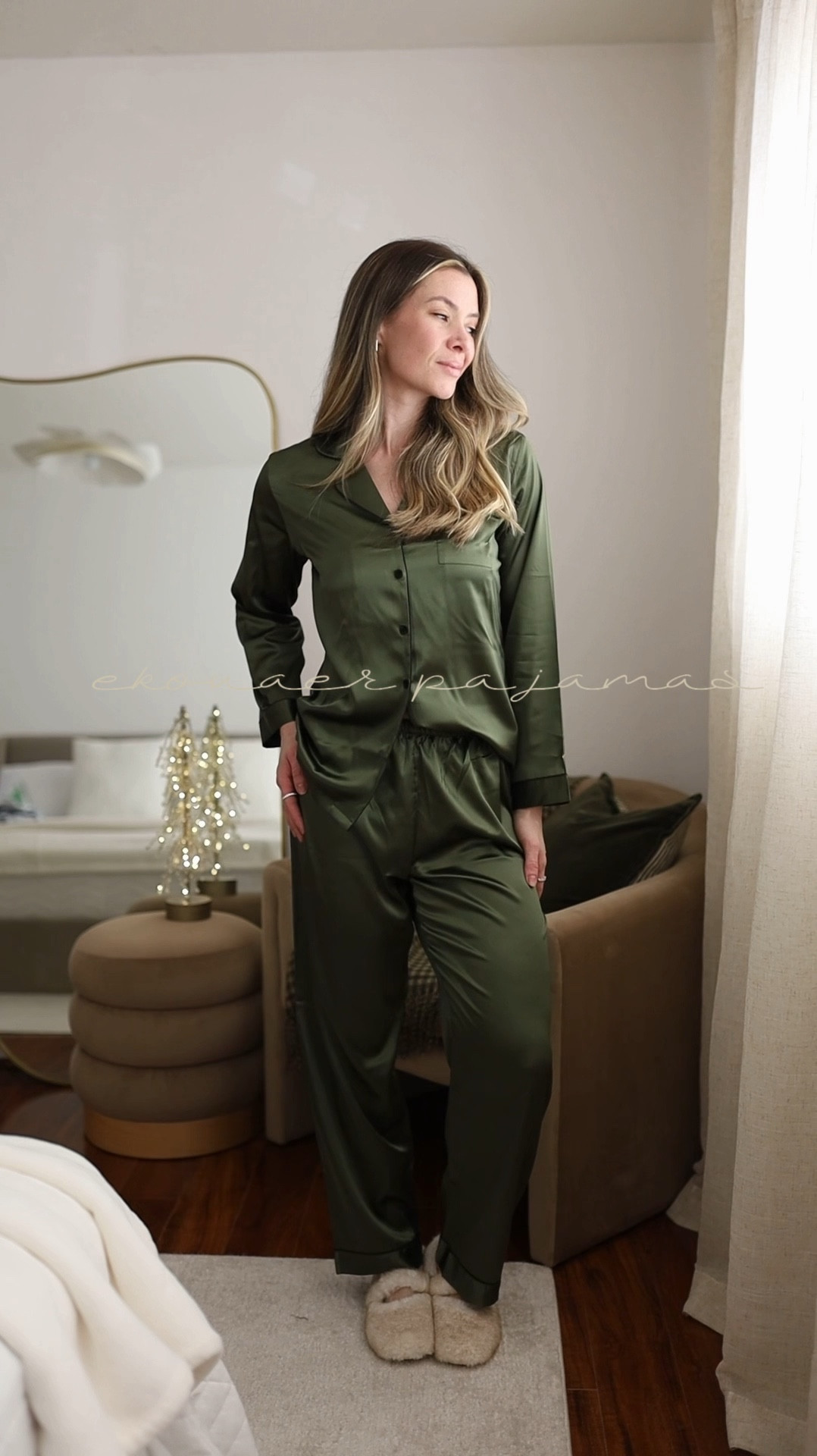 AD | Christmas PJs are officially out 🎅🏻 @ekouaer  never misses ! 

If you love that cozy + festive vibe, this collection is a dream! GO CHECK IT OUT ON AMAZON 🎄 #EkouaerHoliday #EkouaerCozySeason #CelebrateComfort

#LTKHoliday #LTKCyberWeek #LTKGiftGuide