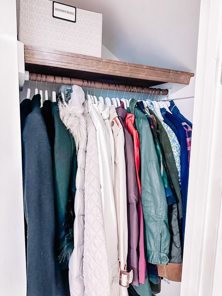 Yessss, matching hangers.. even in a coat closet!! Having the same hangers truly saves space 🧥
.
.
@amazon
@thecontainerstore
@target
.
.
.
#coatcloset
#savespace
#organizedcloset 
#closetinspo
#thecontainerstorealpharetta

#LTKfamily #LTKfit #LTKhome