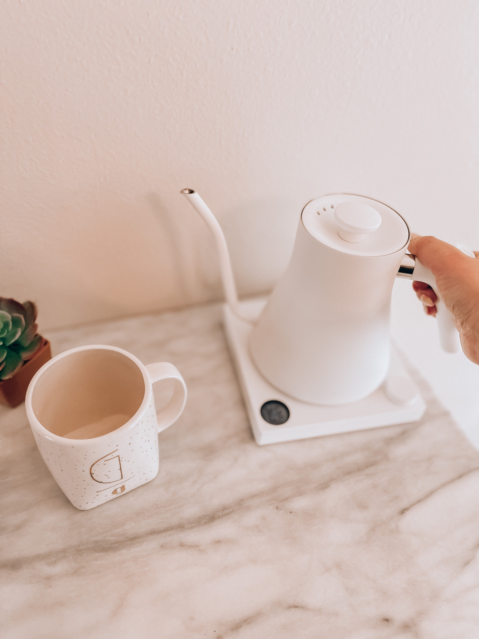 Tea time anyone? This kettle is amazing and looks so pretty sitting on the counter! 

#LTKHoliday #LTKSeasonal #LTKhome
