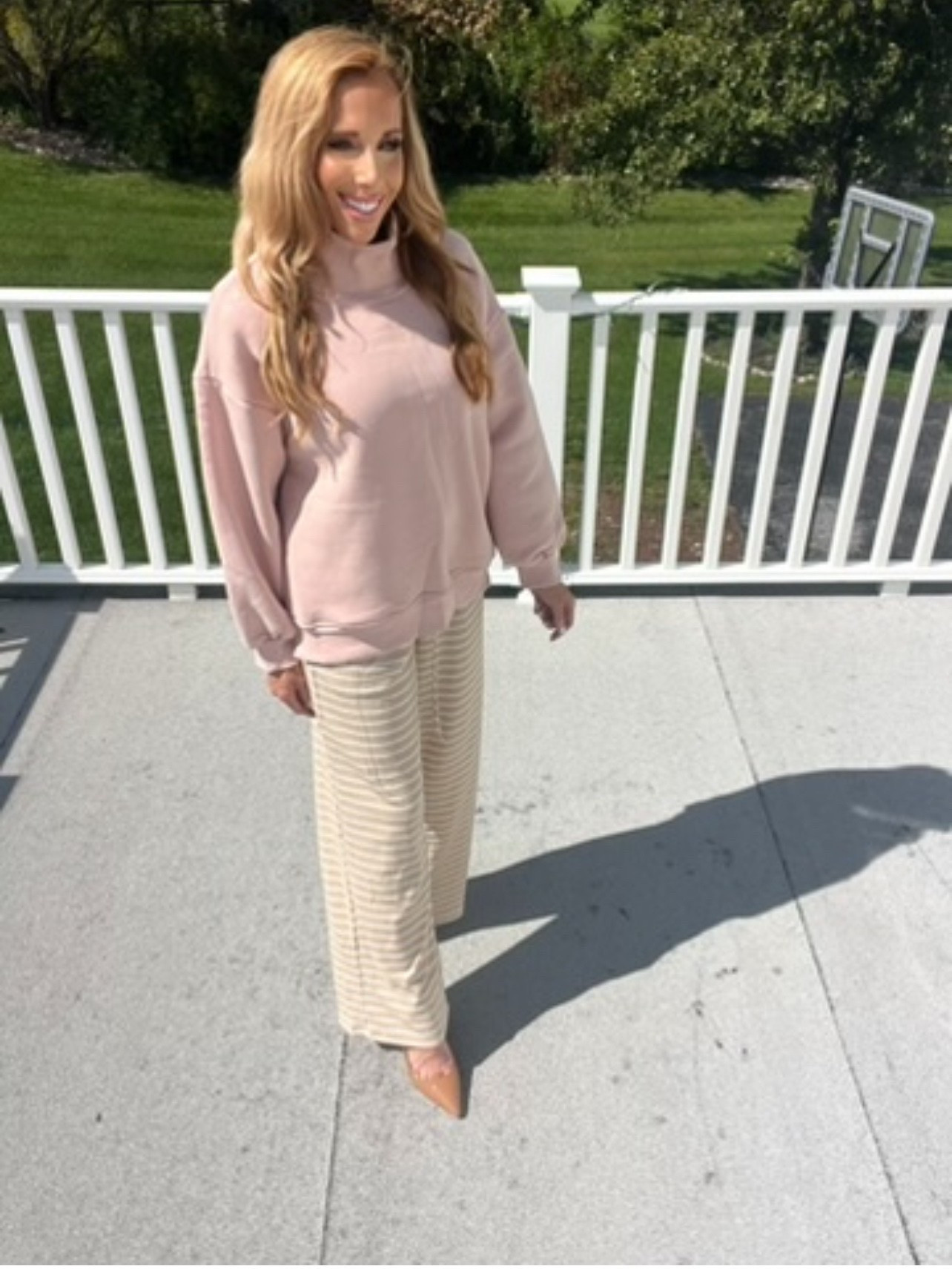 Cozy mock neck oversized sweatshirt ❤️

#LTKdayinmylife #LTKootd #LTKmomlife