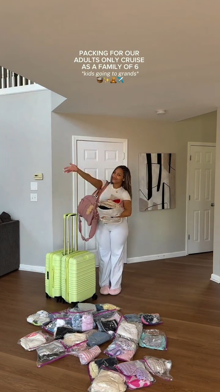 A packin’ mama YOU HEAR ME? 🤭🤸🏽‍♀️✨ 

Comment SHOP and I’ll dm you links to things shown in this video 💚
Guest ⭐️s: 
@heftybrands @beis @bagsmart_official @zyrtecallergy @playstation @larocheposayusa @dermalogica @tower28beauty @Tatcha @hanyul_us @lorealparis @supergoop @paulaschoice @saltandstone @naturium @itcosmetics @hudabeauty @danessamyricksbeauty @lysbeautyofficial @elfcosmetics @eosproducts @saltair @hairitagebymindy @soldejaneiro @neutrogena @patternbeauty @sheamoisture @fineryfragrance (This is NOT sponsored) #travel #packing #family #beauty