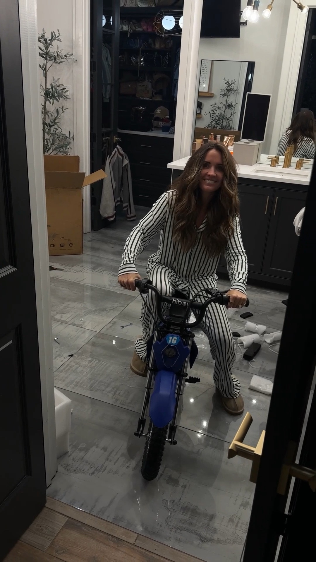 Electric kids bike -  Christmas gift 